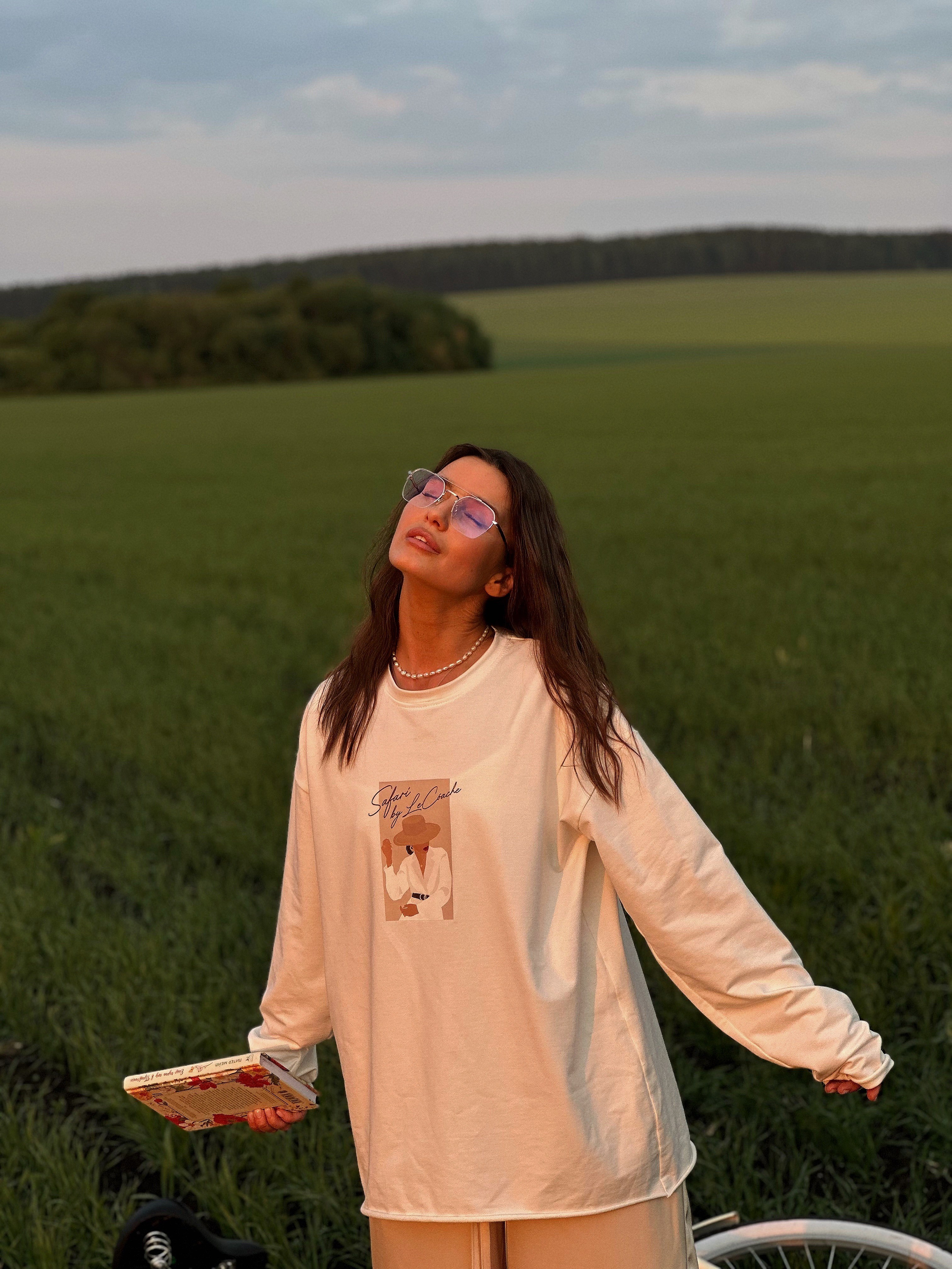 Летний lookbook для бренда одежды «LeCóache». Главная