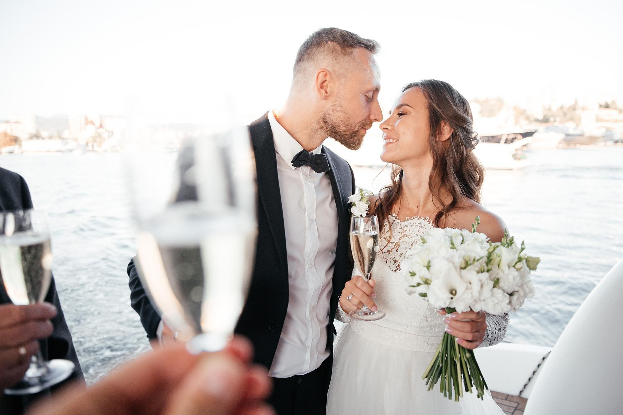 Фотосессия свадьбы в Сочи на яхте. Свадебный, репортажный фотограф Дмитрий Макарченко