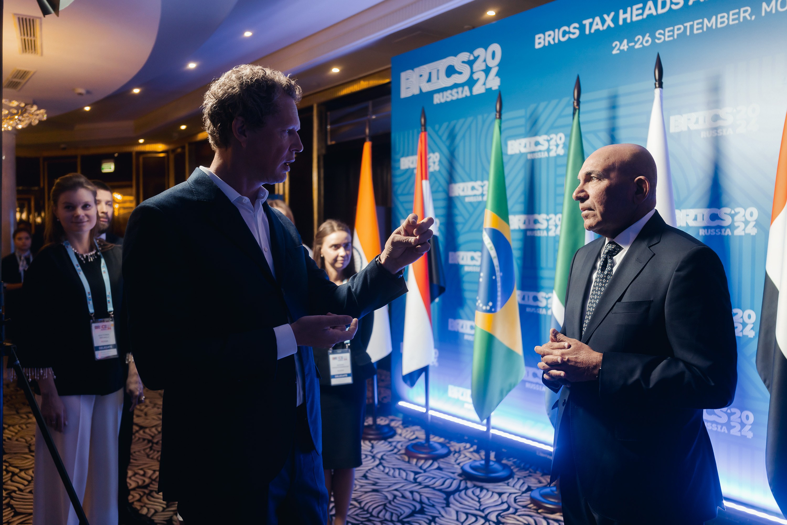 БРИКС ФНС. Parezhevphoto.ru