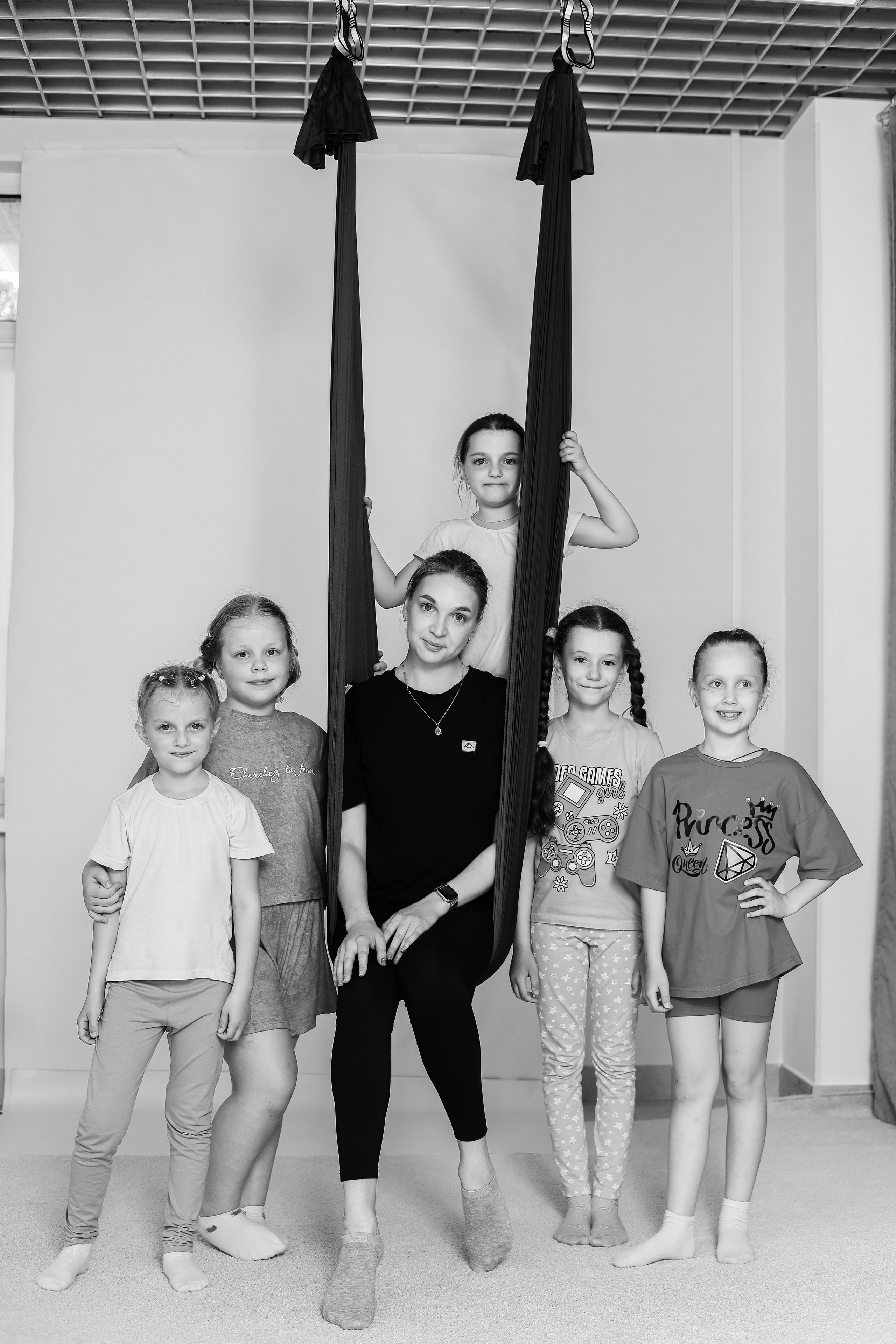 Детская аэройога. Фотограф Надршина Лилия