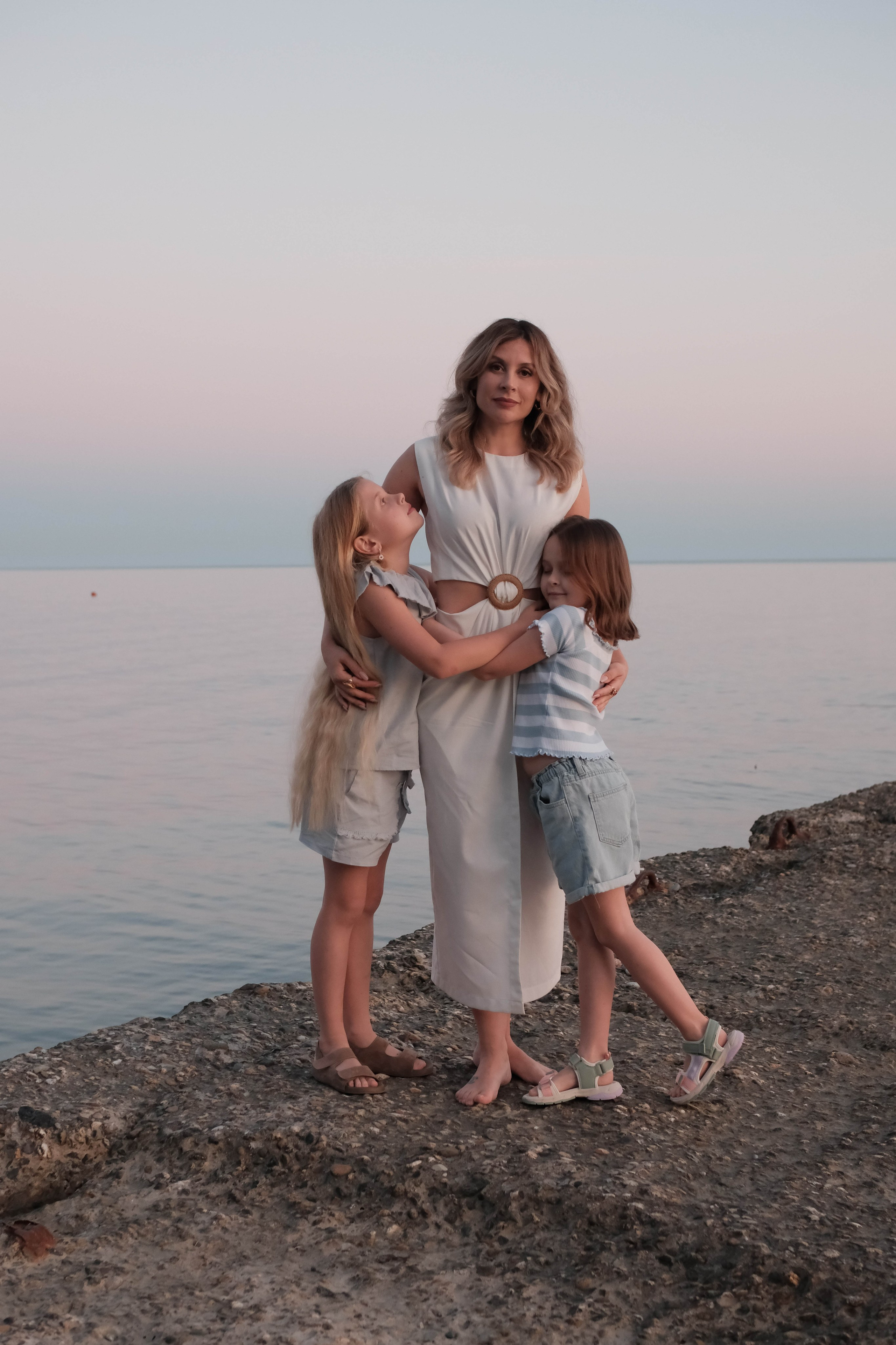 Алеся с Сергеем и дочками. Фотограф Черненко Дарья