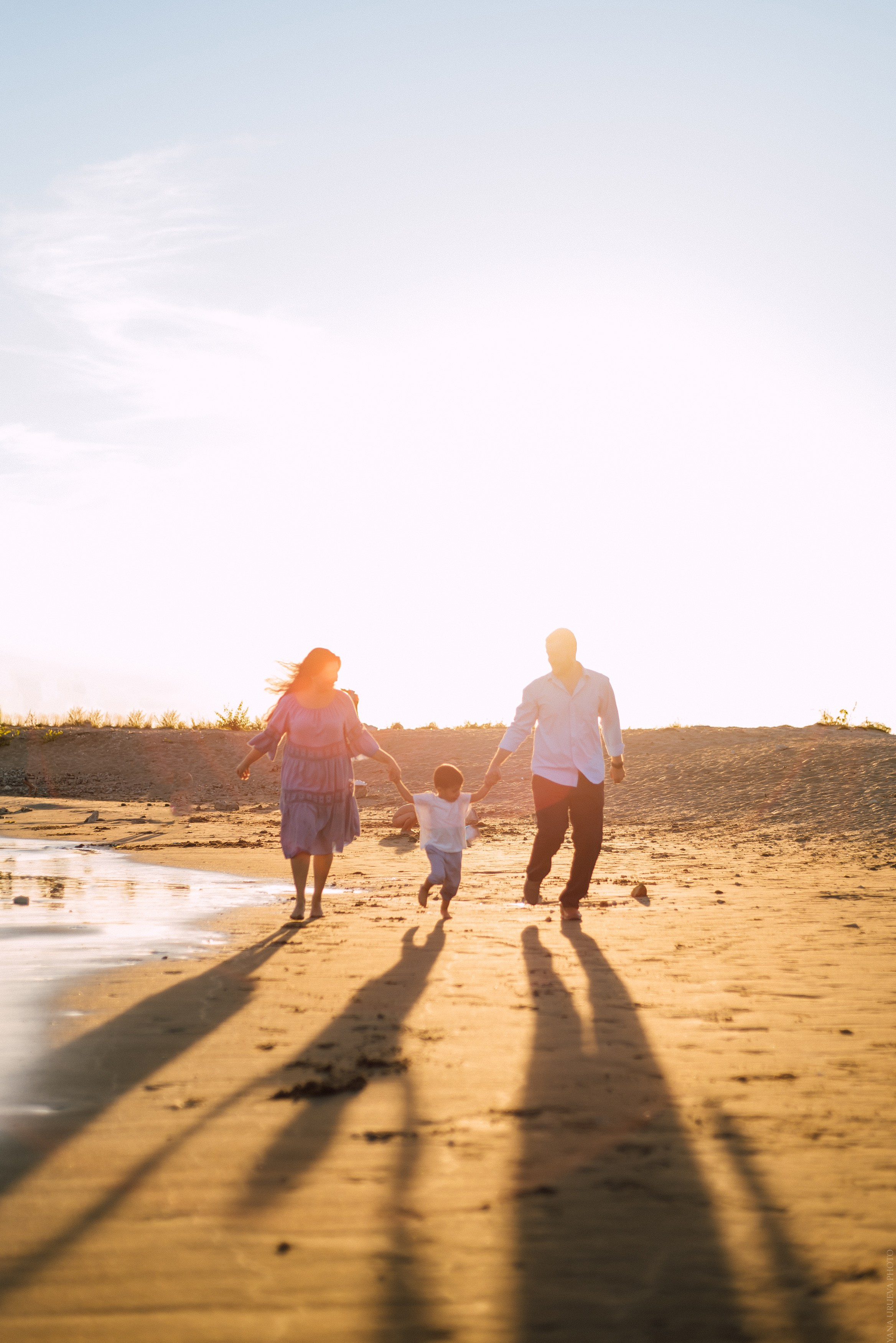 Семейный вечер на пляже. Свадебный и контент- фотограф в Тольятти, Самаре, Москве Яна Уруева