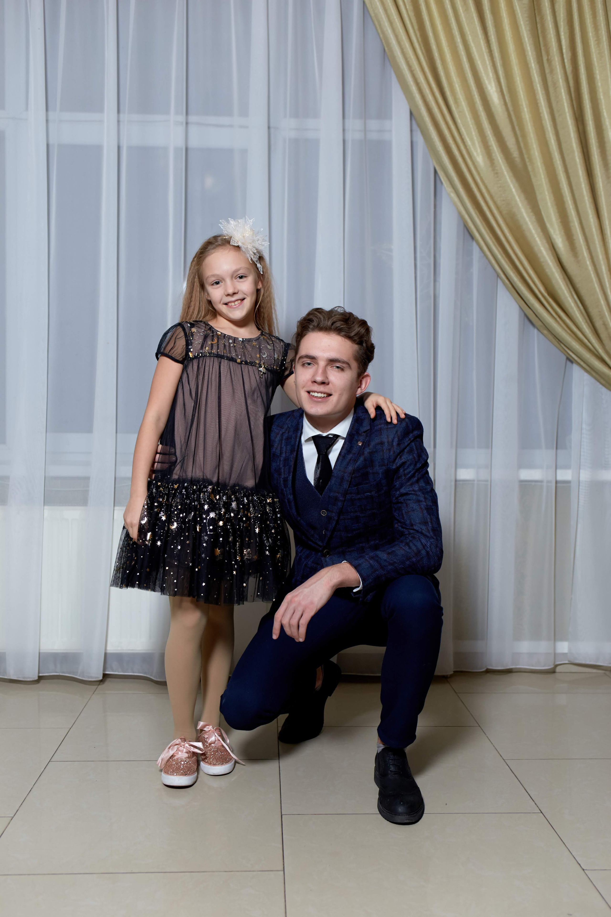 Фотограф на юбилей и торжество. Фотограф Выпускные альбомы Таганрог Сергей Коробченко