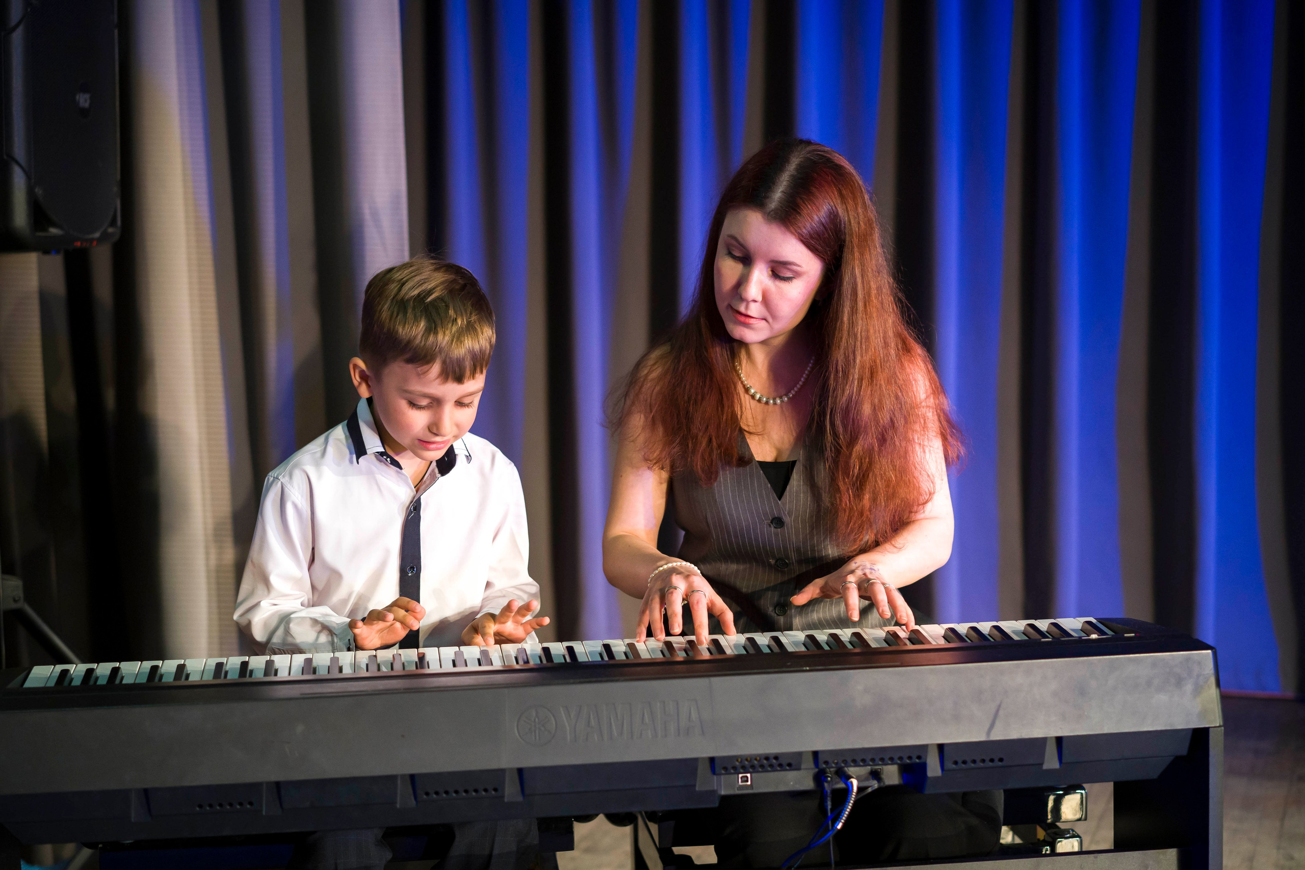 Концерт вокальной студии. Фотограф в Санкт-Петербурге. Репортажная и все съёмки для бизнеса