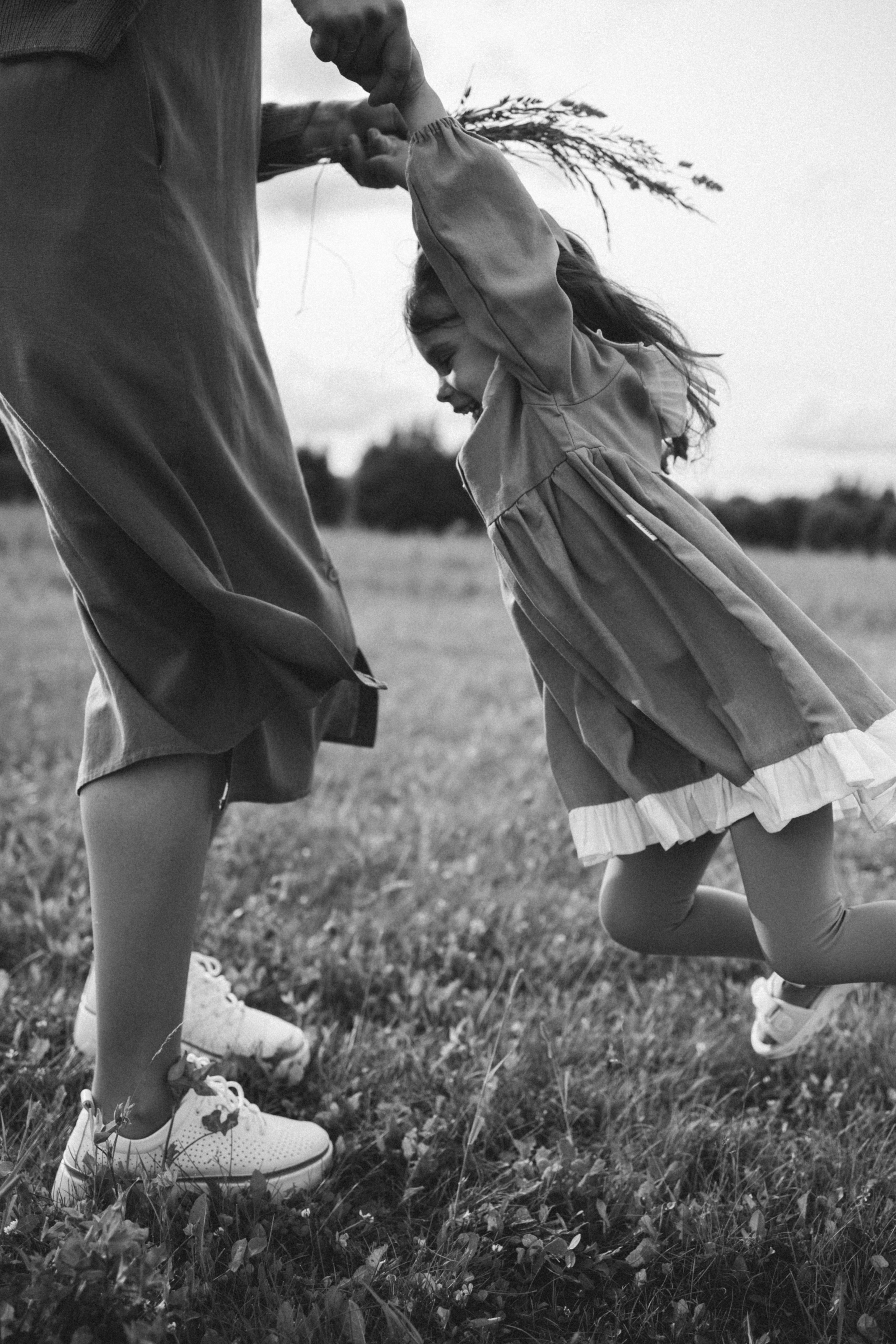 Анна, Марчелло, Настенька и Влада в поле. Фотограф Москва Светлана Кирюшина