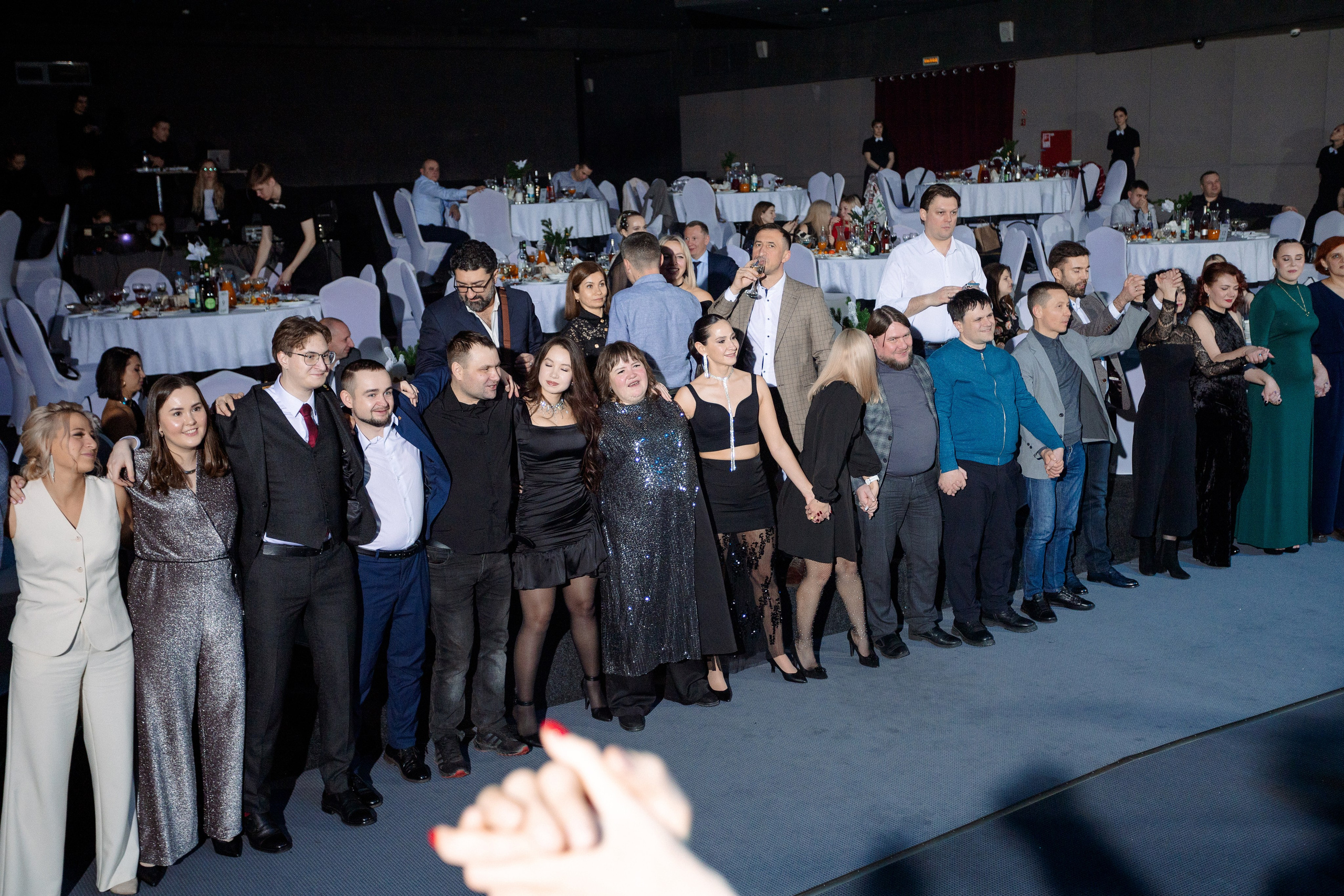 РЕПОРТАЖ: НОВЫЙ ГОД В ДК МЕТАЛЛУРГ. Профессиональный фотограф в Ижевске Леша Петров