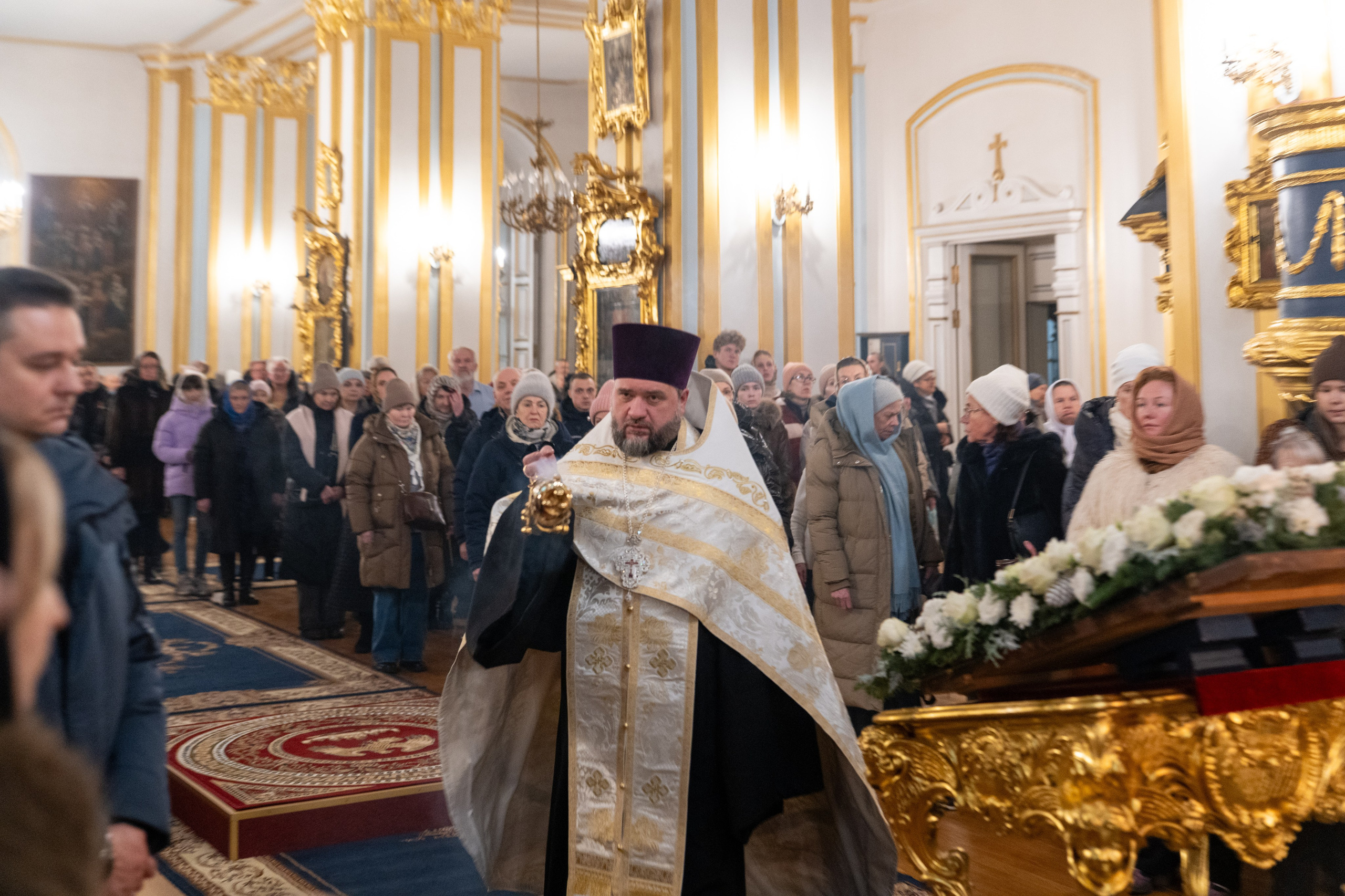 Праздничное бдение в Николо-Богоявленском морском соборе. НИКОЛО-БОГОЯВЛЕНСКИЙ МОРСКОЙ СОБОР