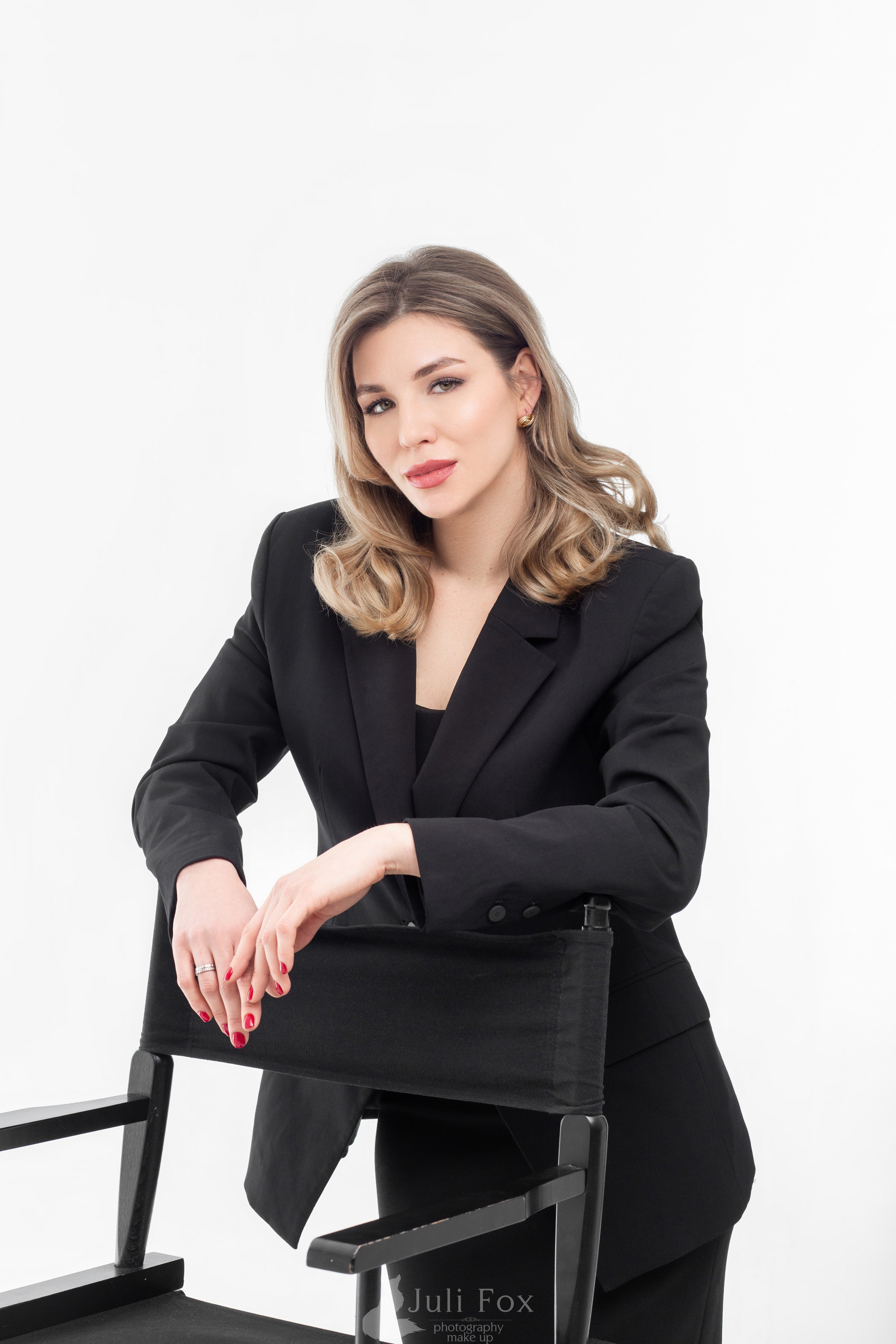 БИЗНЕС ПОРТРЕТЫ. Портретный, свадебный, репортажный фотограф во Владивостоке Юлиана Джули Фокс