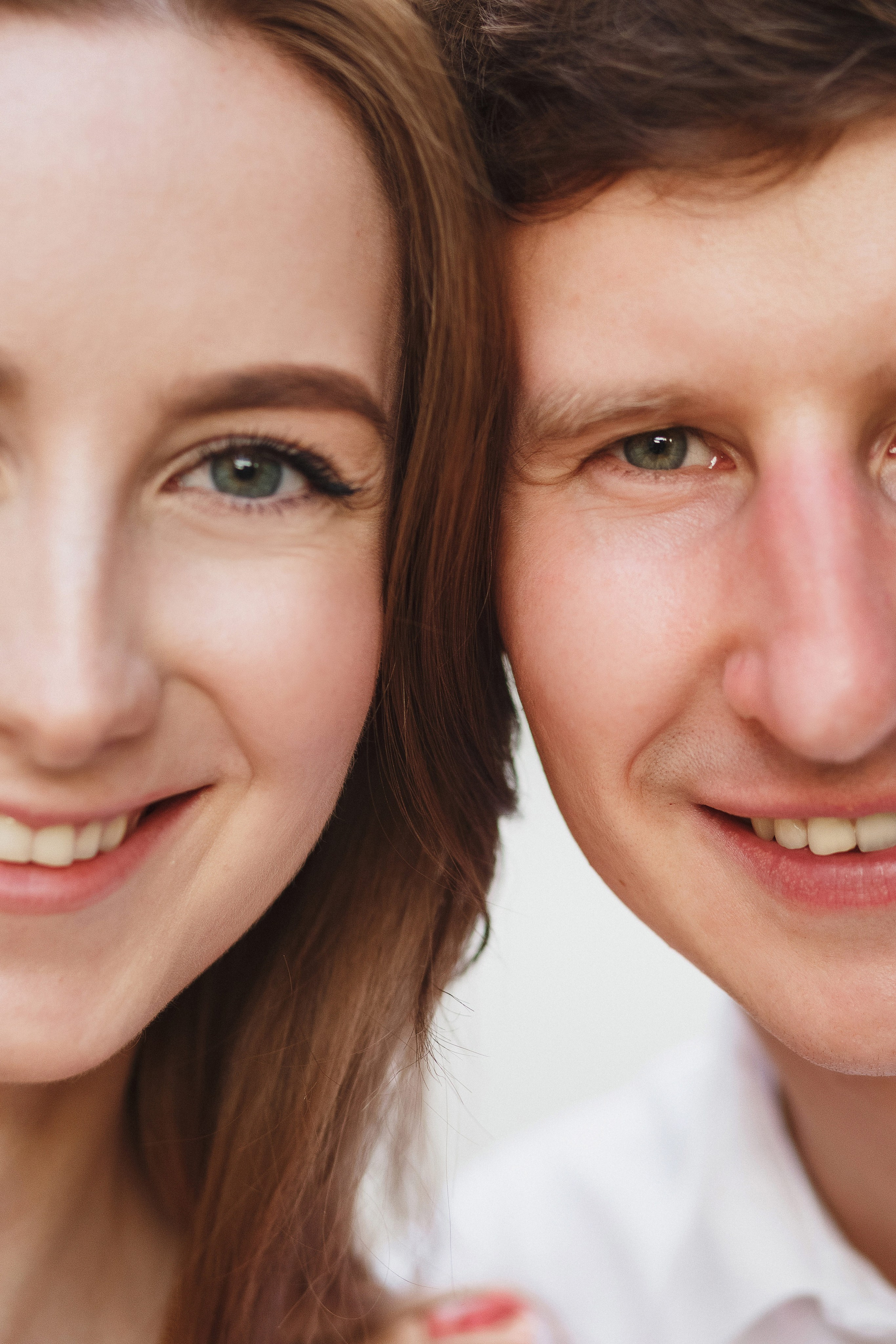 Романтика на улице Петровская в Таганроге: Денис и Аня. Свадебный и семейный фотограф в Таганроге Бакарюк Антон