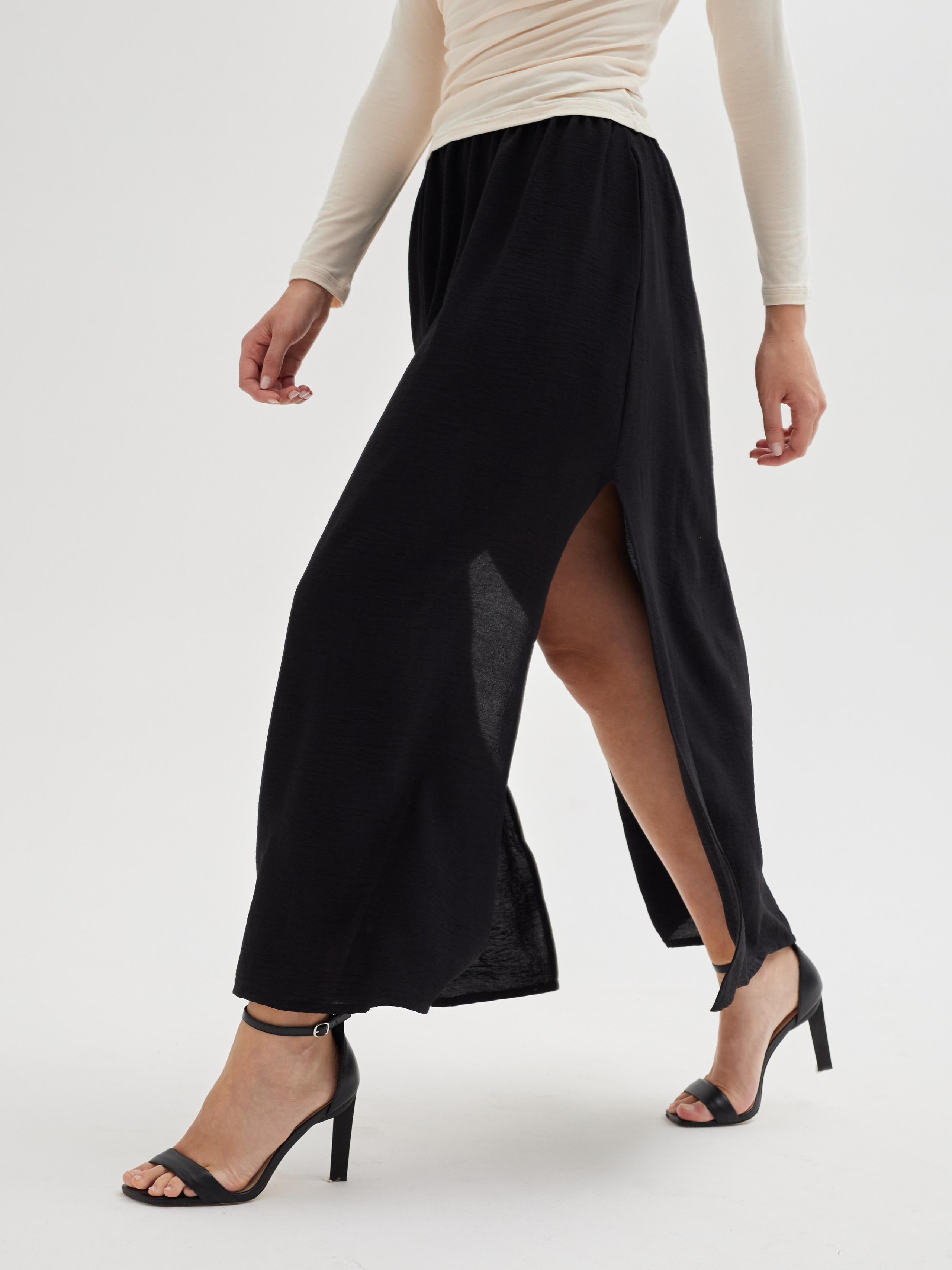 Каталожная съёмка для Simple chic. Портретный фотограф в Москве Алексей Соловьёв