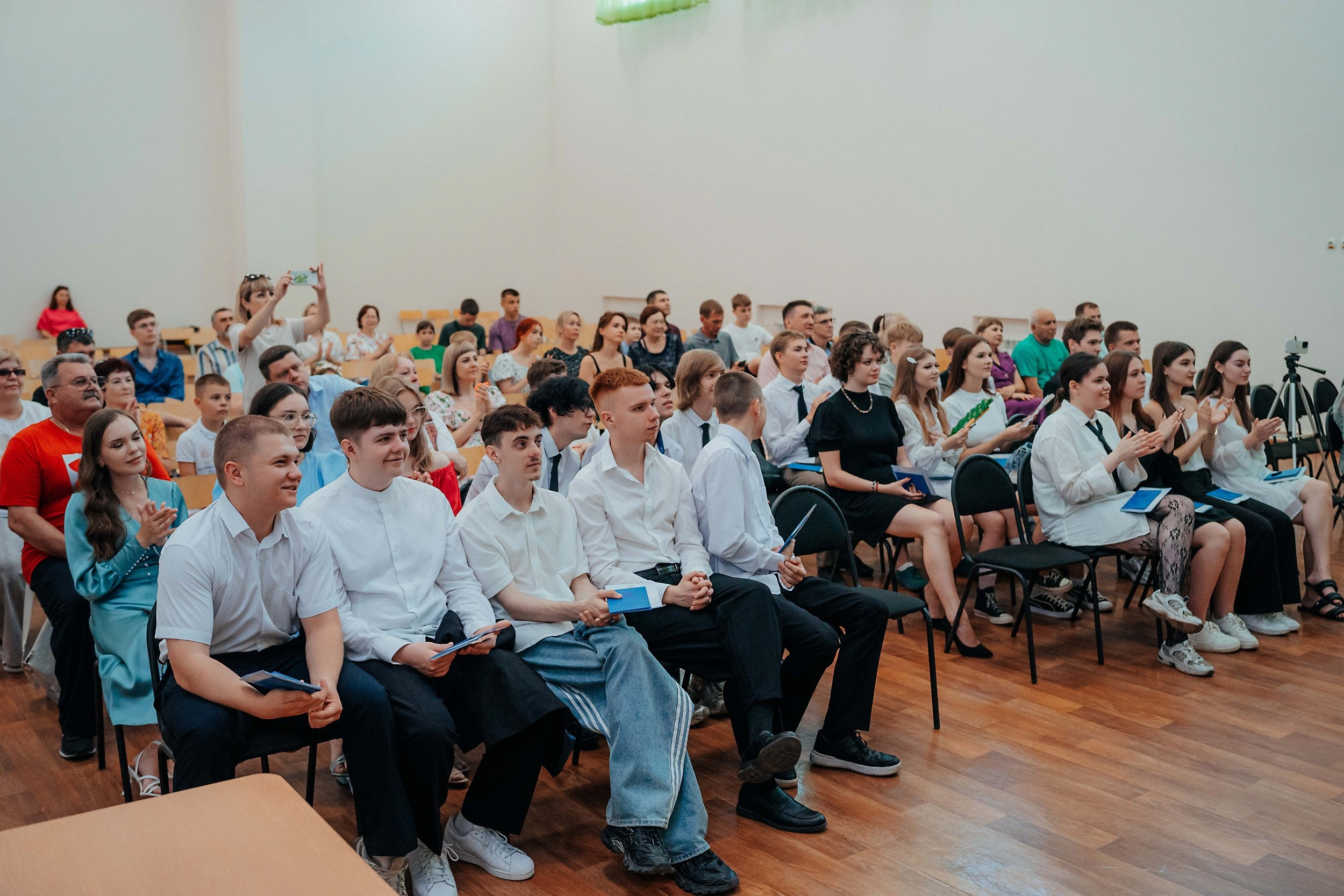 Школьный фотограф в Барнауле | Школьные фотосессии. Репортажный (Event) фотограф в Барнауле | Даниил Маркин | Качество и вайб