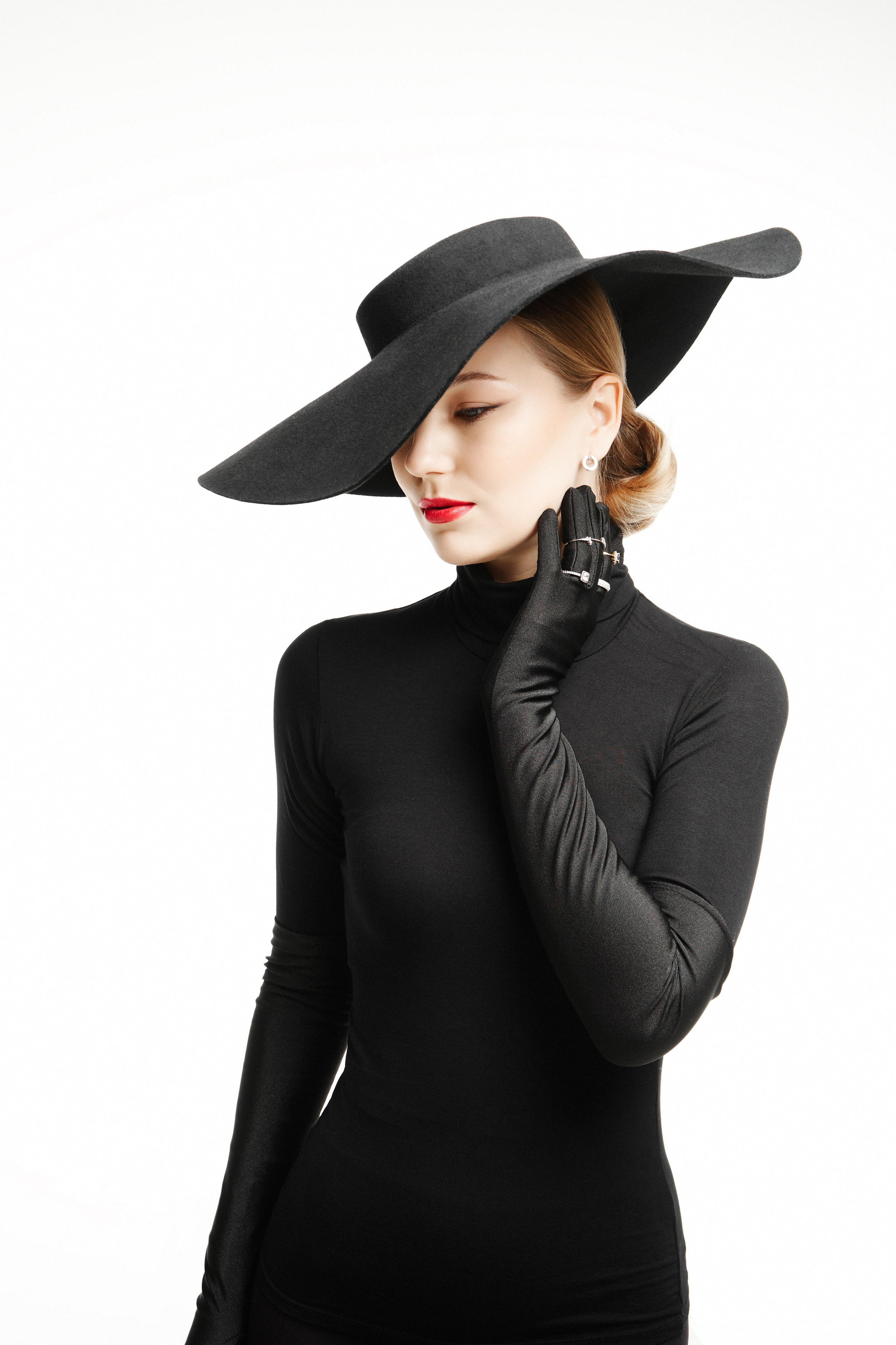 Женский портрет. Главная