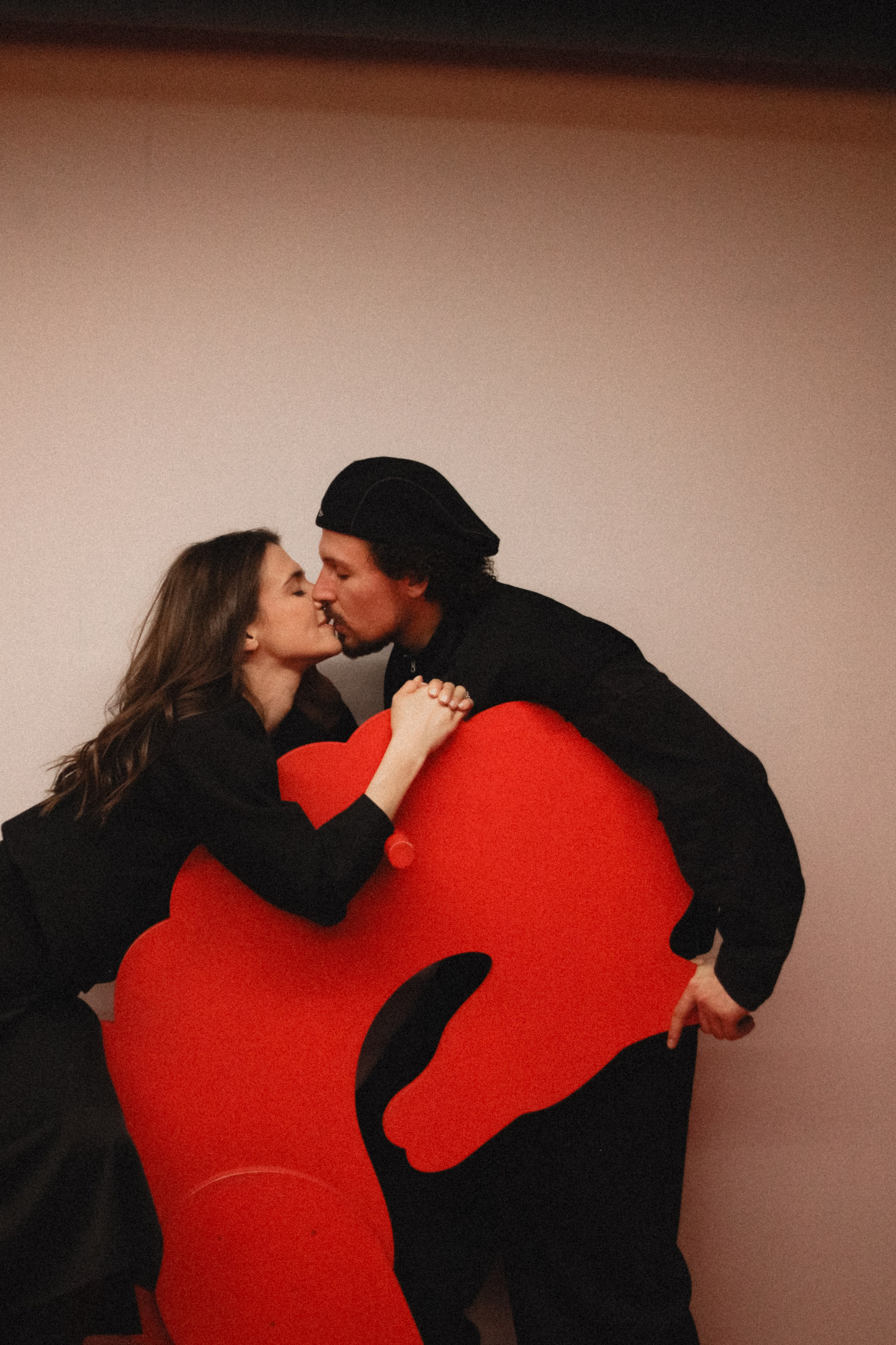 Черное на красном. Свадебный и семейный фотограф в Самаре и Москве