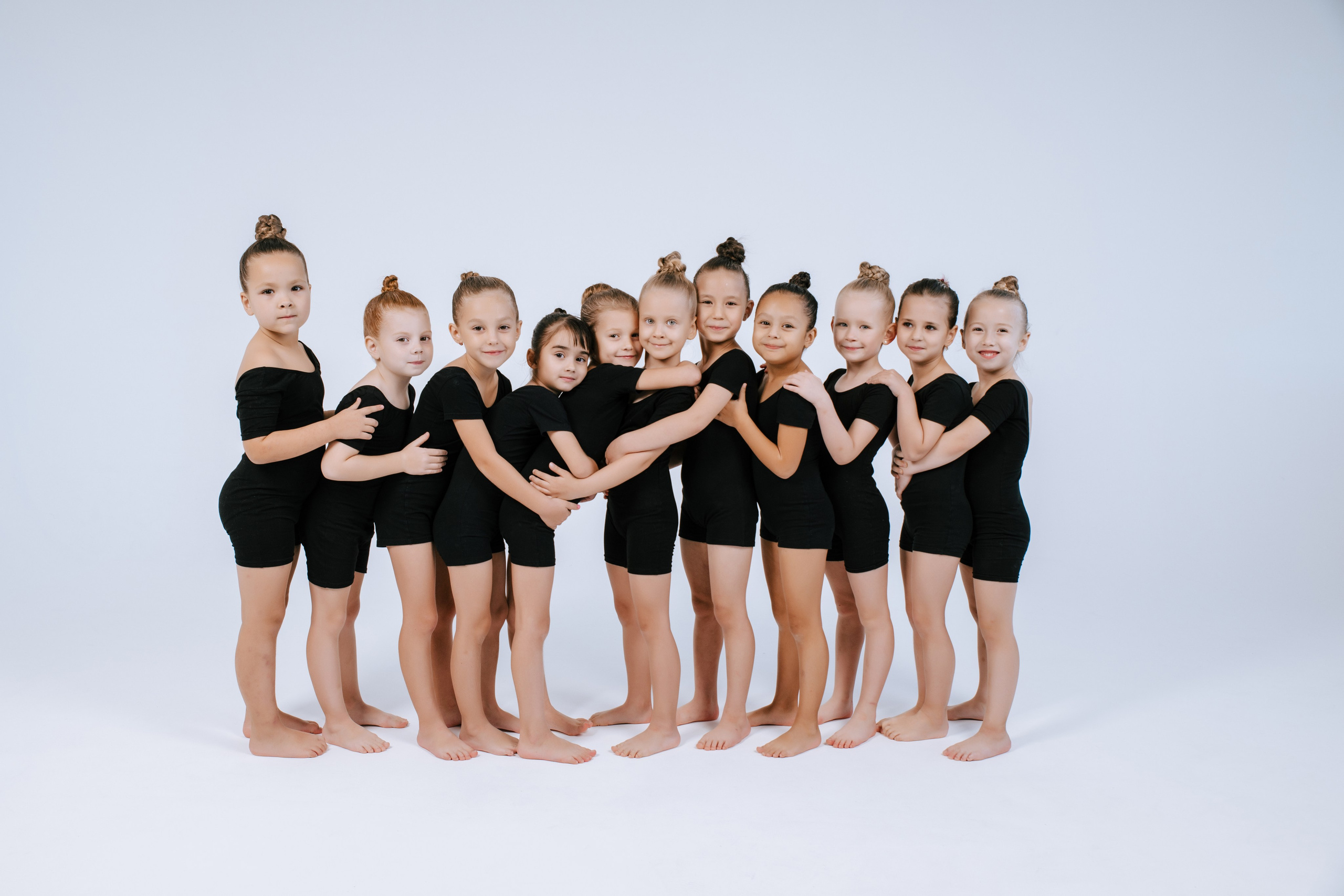 Коллектив «Жар-птица». Фотограф Ярмишко Дарья. Выпускные фотокниги