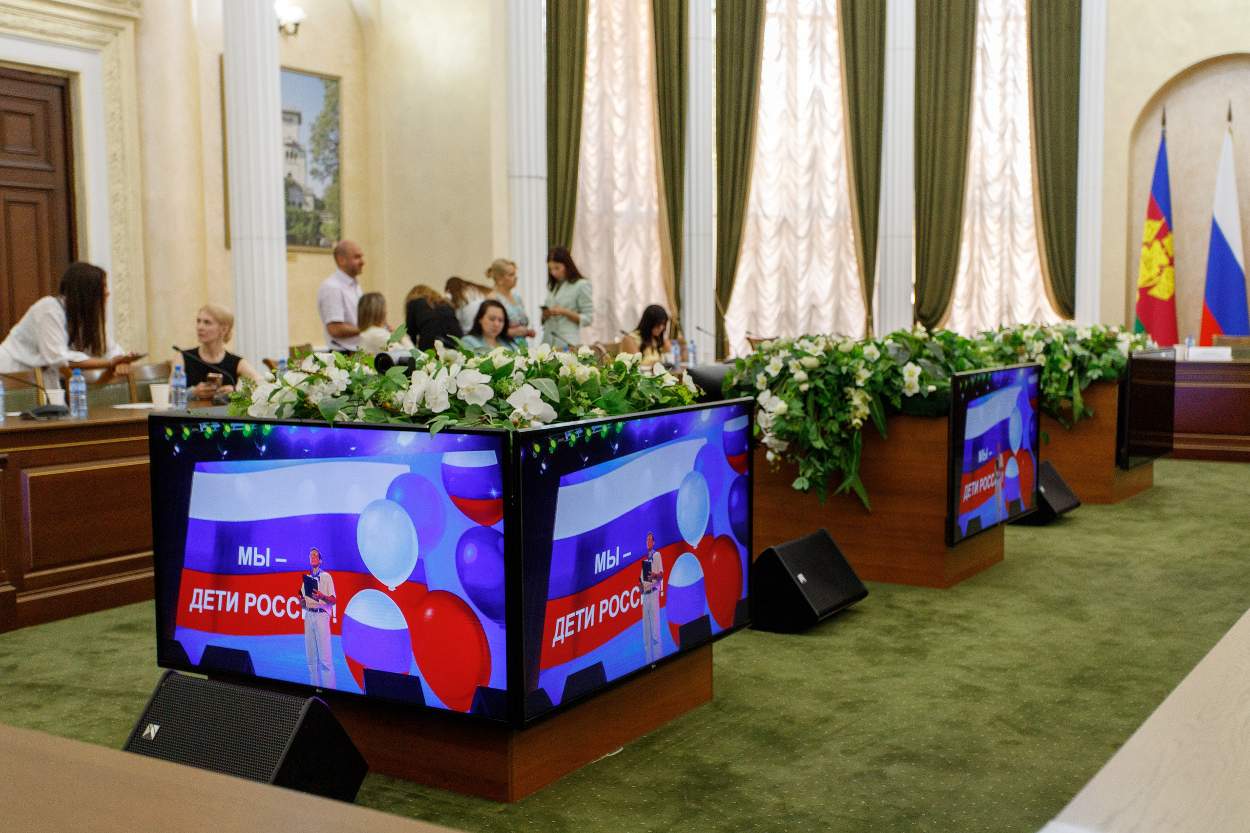 Пленарное заседание Союза Женщин России 7 июля 2025. Интерьерный и фуд фотограф в Иркутске Дмитрий Арно