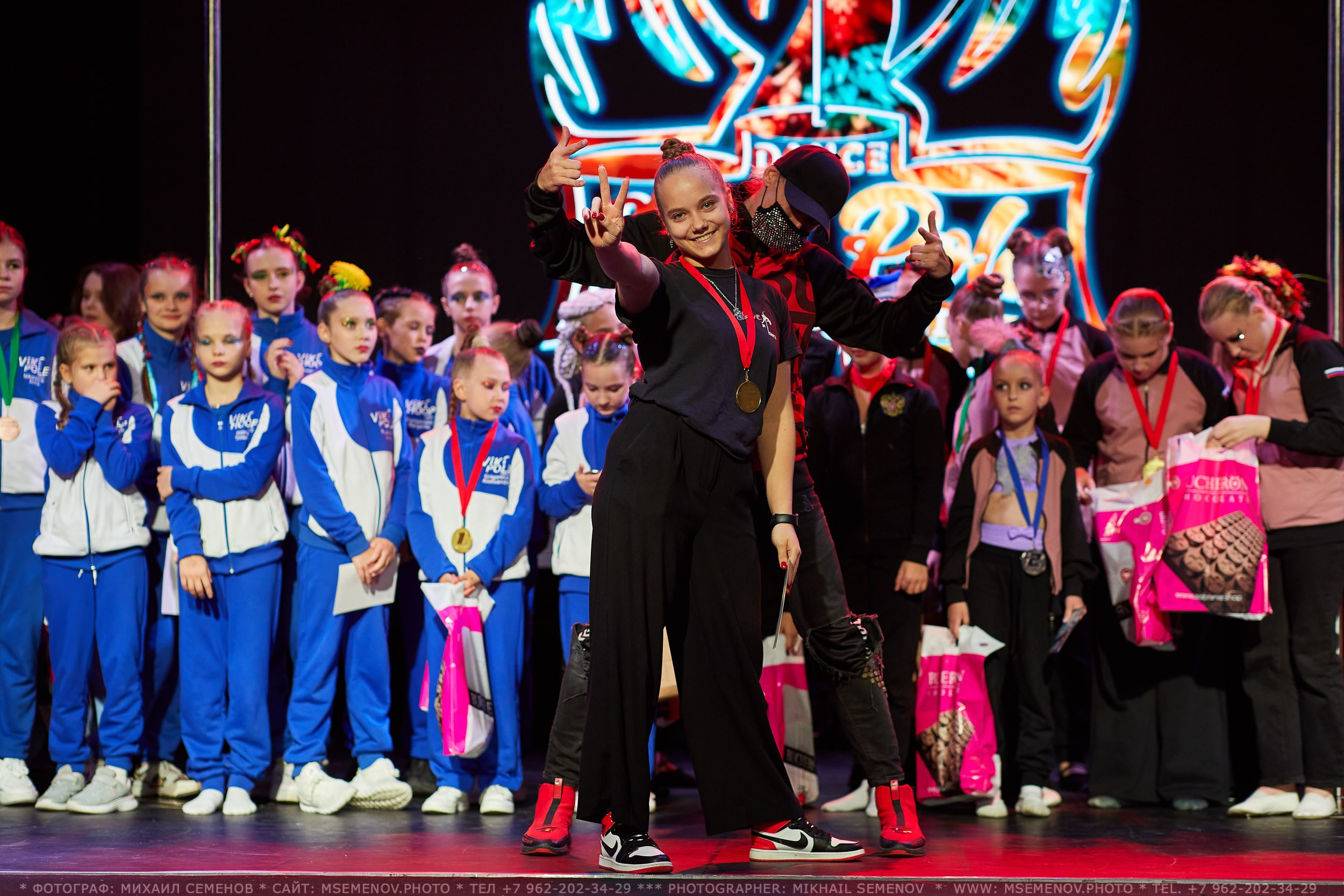 Анонс «SOUL POLE CHAMPIONSHIP IV». Photographer for business Mikhail Semenov. Aqua photo studio, photo school