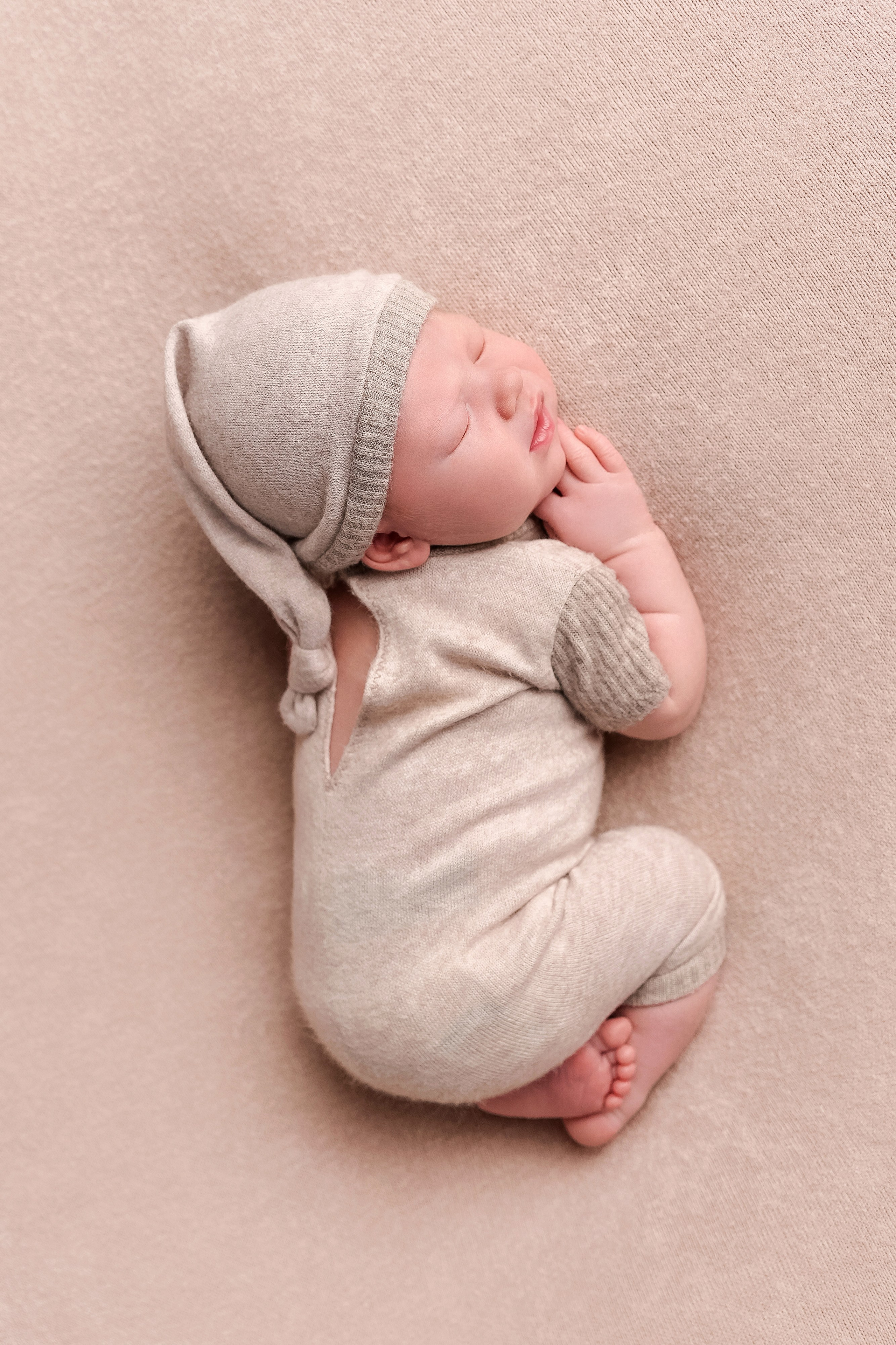 Newborn. Фотограф новорожденных и детский фотограф в Екатеринбурге Ксени
