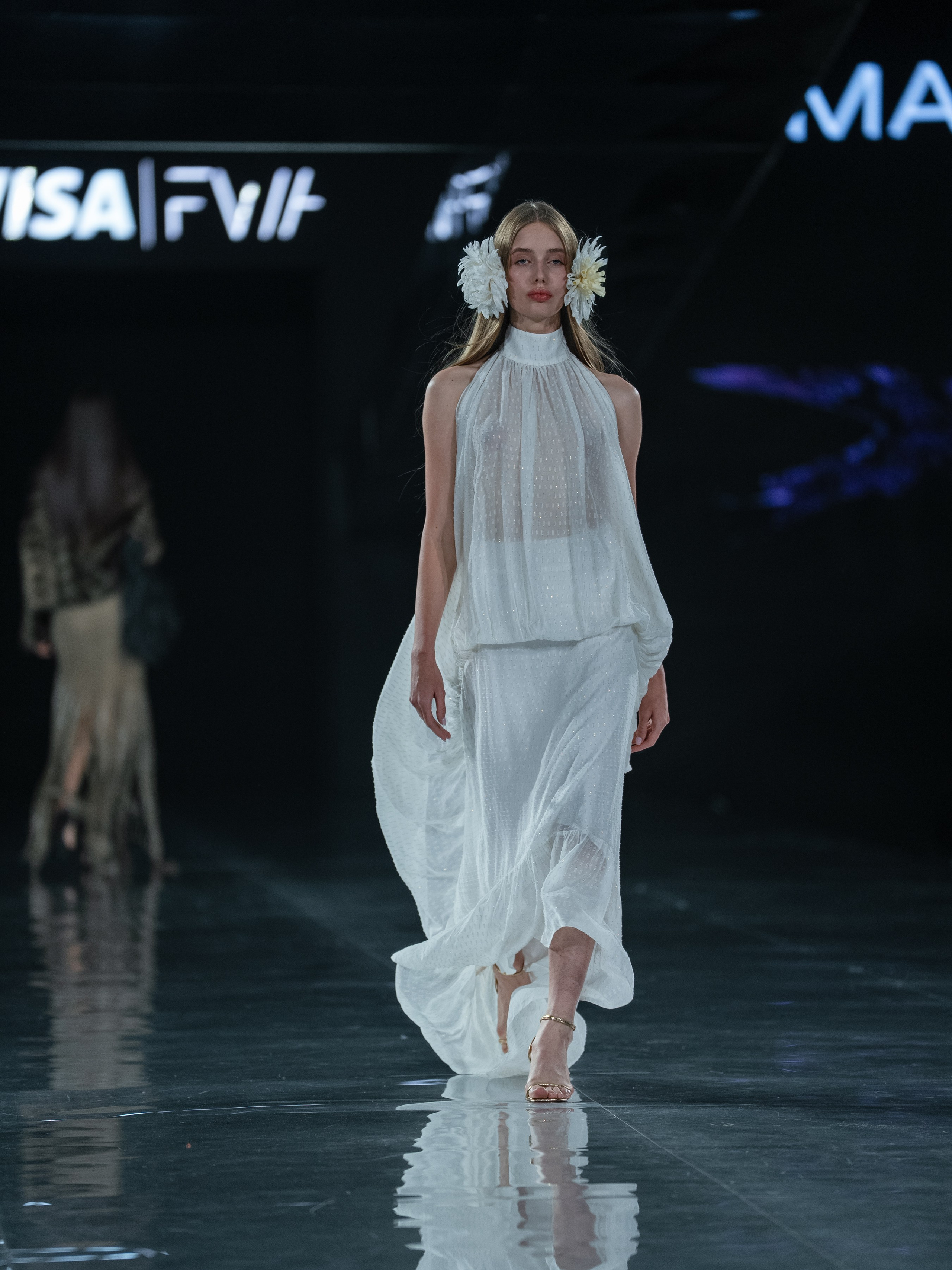 Visa Fashion Week Pre-Fall Mariko. Сайт Алматинского НЮ АРТ, будуар и фэшн фотографа Дениса Карпенко