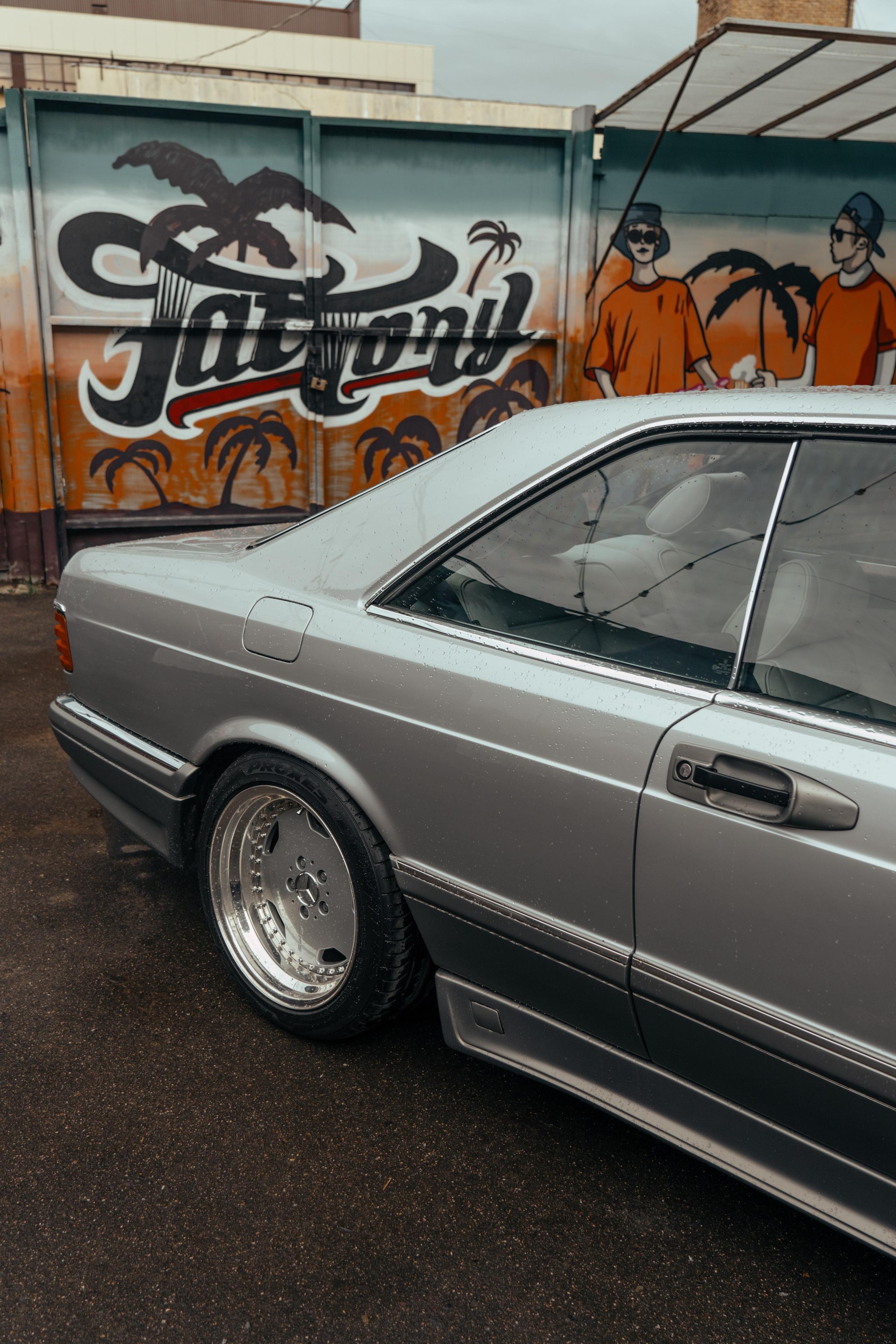 Mercedes SEC W126. DeLorein