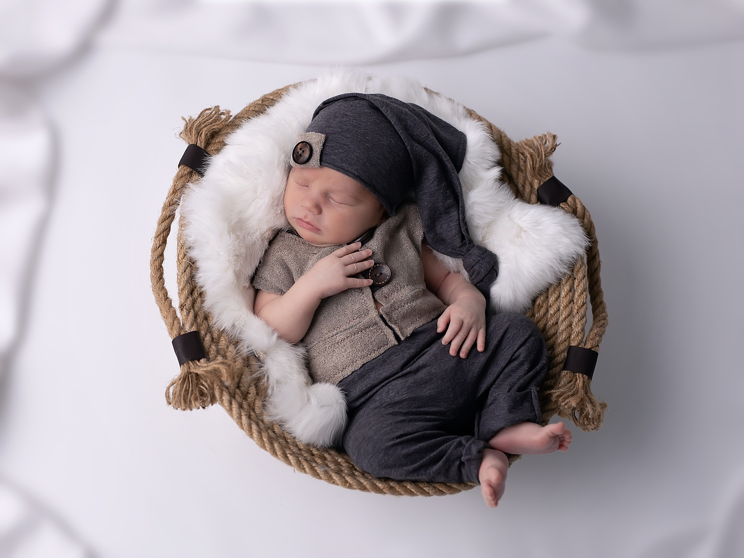 Новорожденные. Фотограф в Перми Anastasia Aone