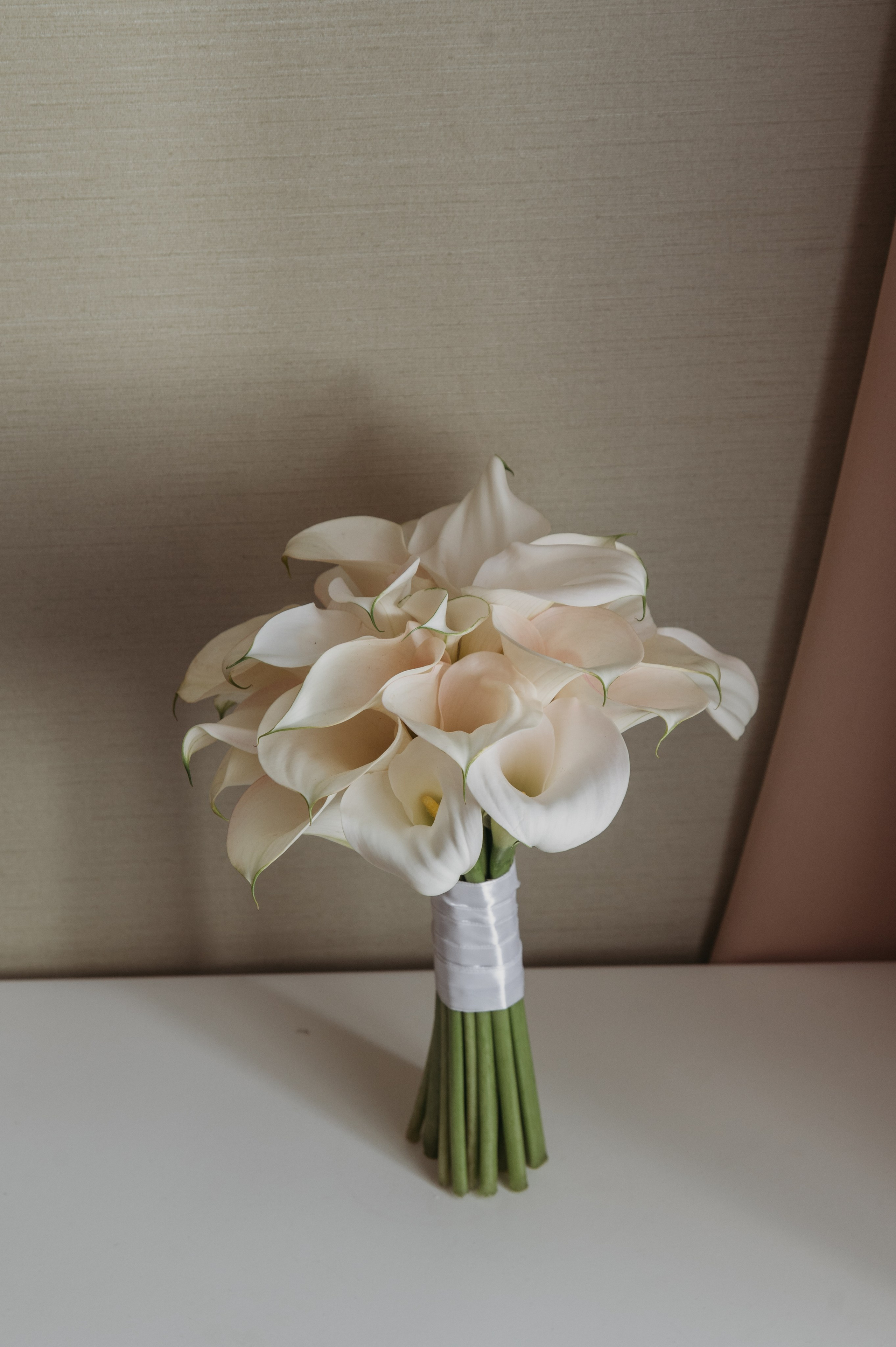 Галерея со свадьбы в Твери, красивая пара в Домотканово. Свадебный фотограф в Твери, Москве и Санкт-Петербурге Денисова Екатерина