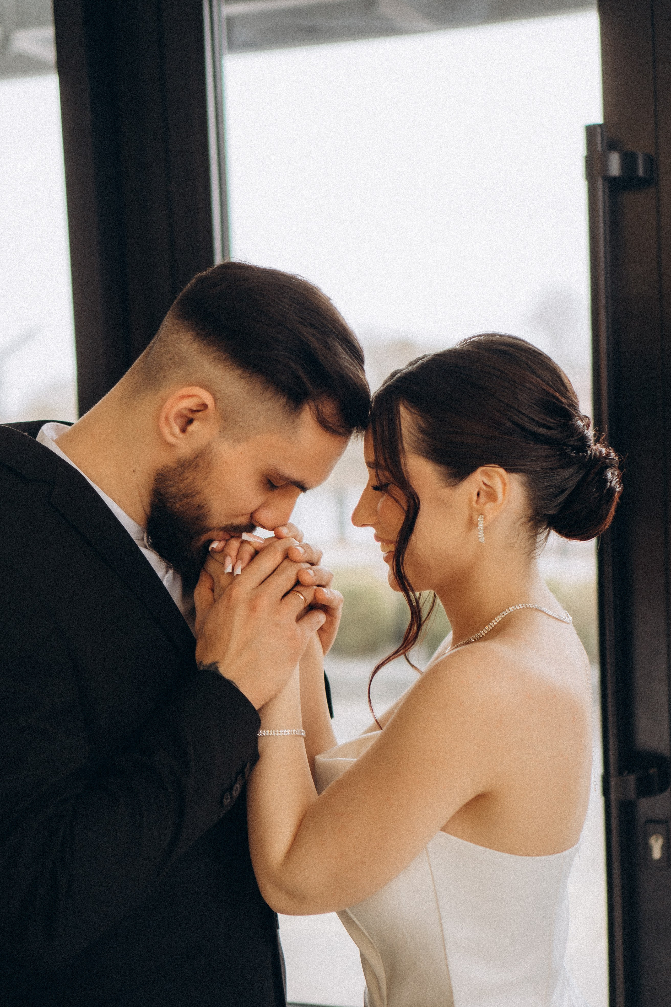 СВАДЕБНАЯ СЬЕМКА СБОРОВ ЖЕНИХА И НЕВЕСТЫ В ОТЕЛЕ И ТАКЖЕ ФОТОСЕССИИЯ В ОТЕЛЕЕ МЕГАПОЛИС БРЯНСК. Профессиональный фотограф, Санкт-Петербург — Виктория Богомолова