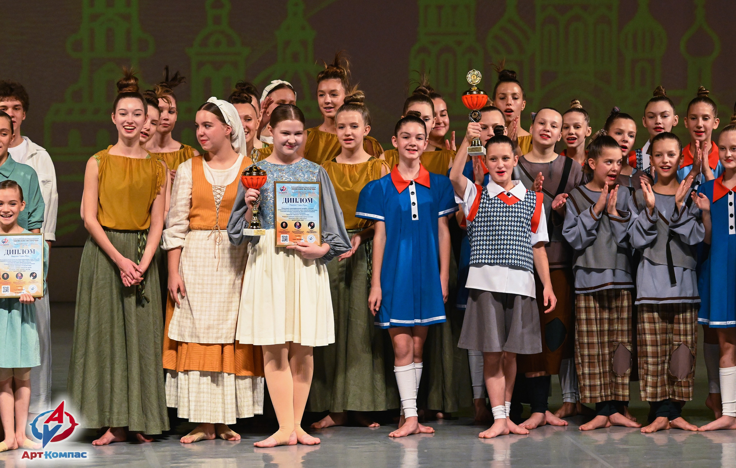 05.10.2025 Всероссийский фестиваль талантов «НЕВСКИЕ ВСТРЕЧИ» г. Санкт-Петербург. Медиастудия Фото Концепт