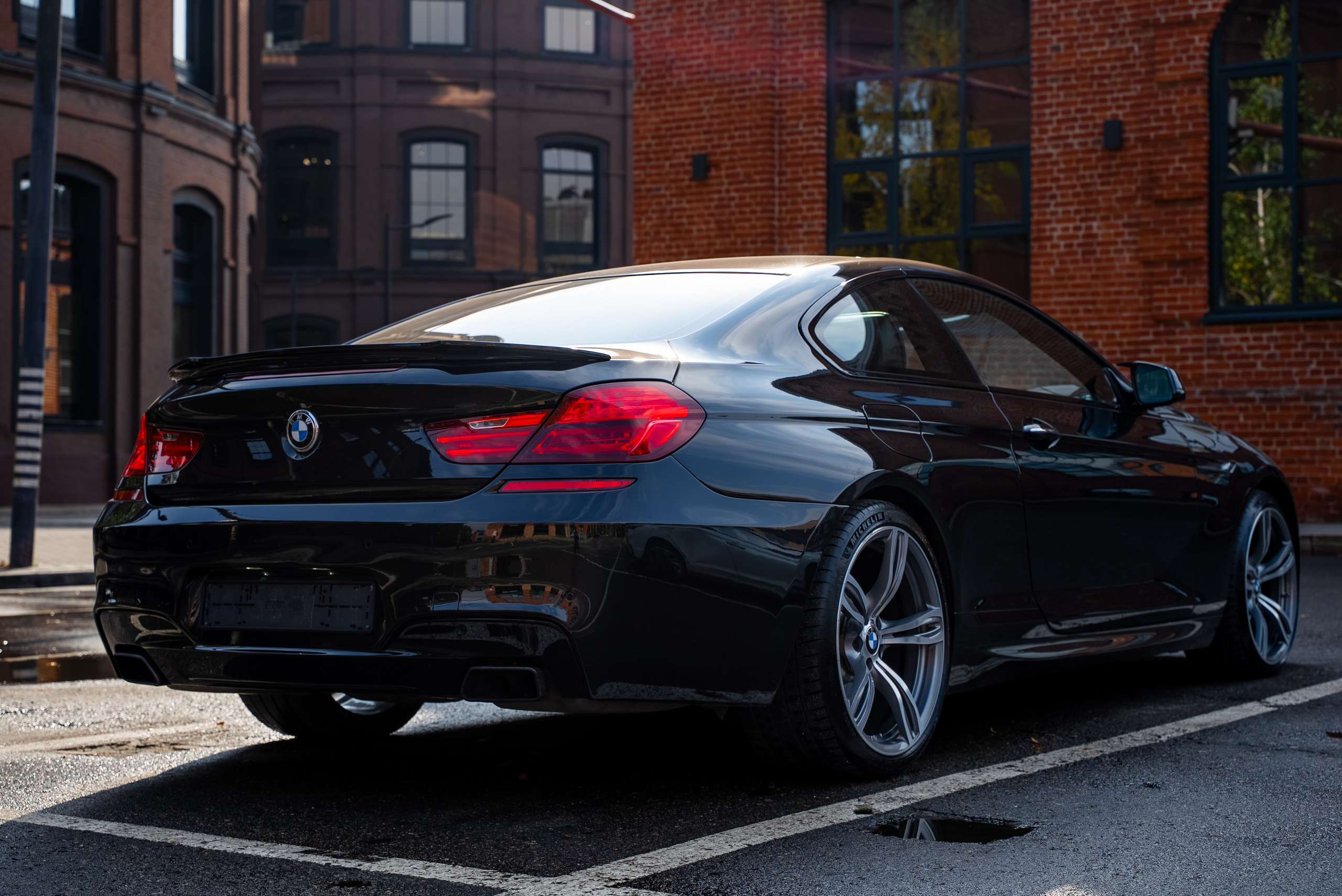 Авто на продажу BMW 6M series coupe. KUSTOV PRODUCTION — профессиональная фотосъёмка в Москве