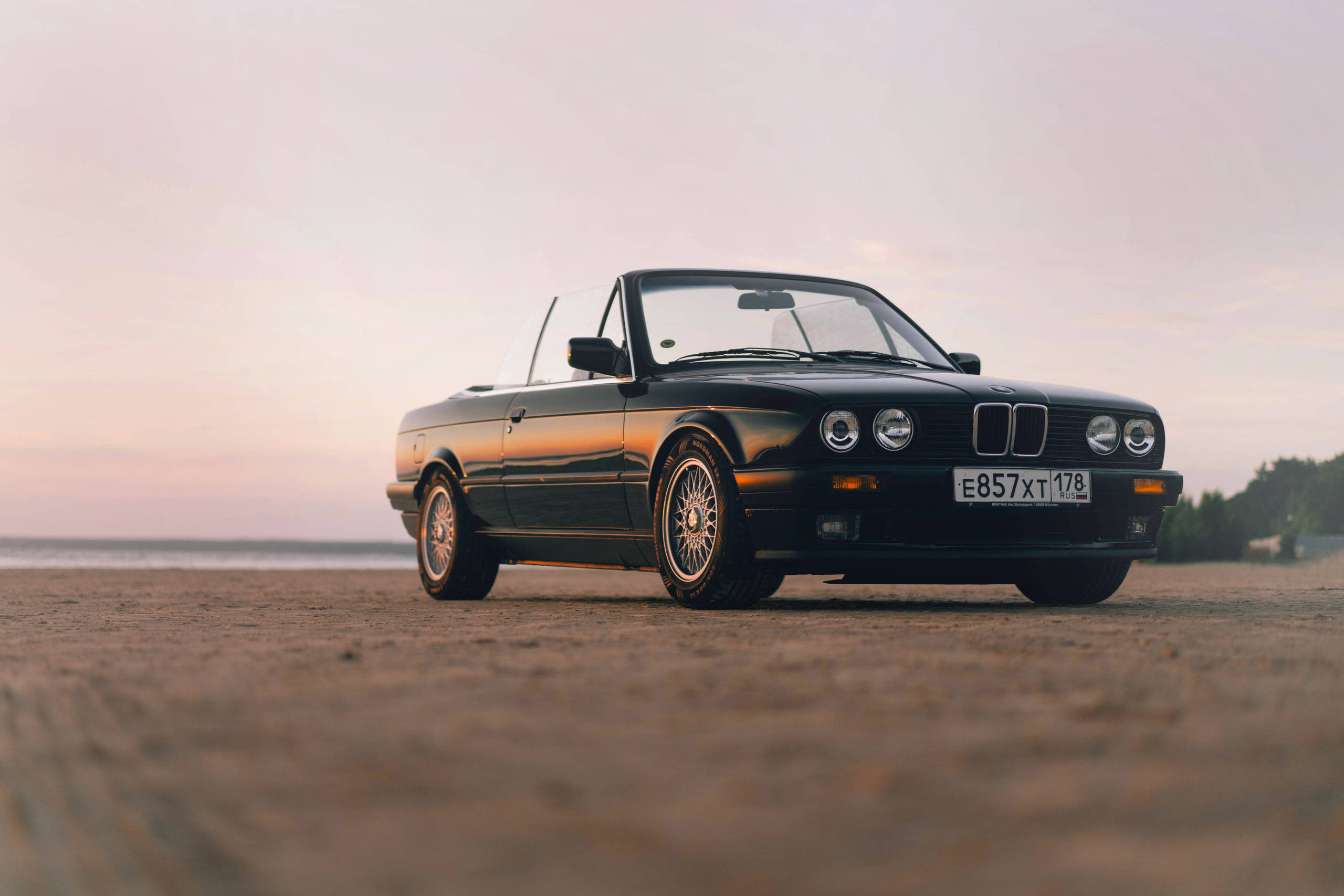 BMW 318i Cabriolet. Автомобильный фотограф Антон Цырулев