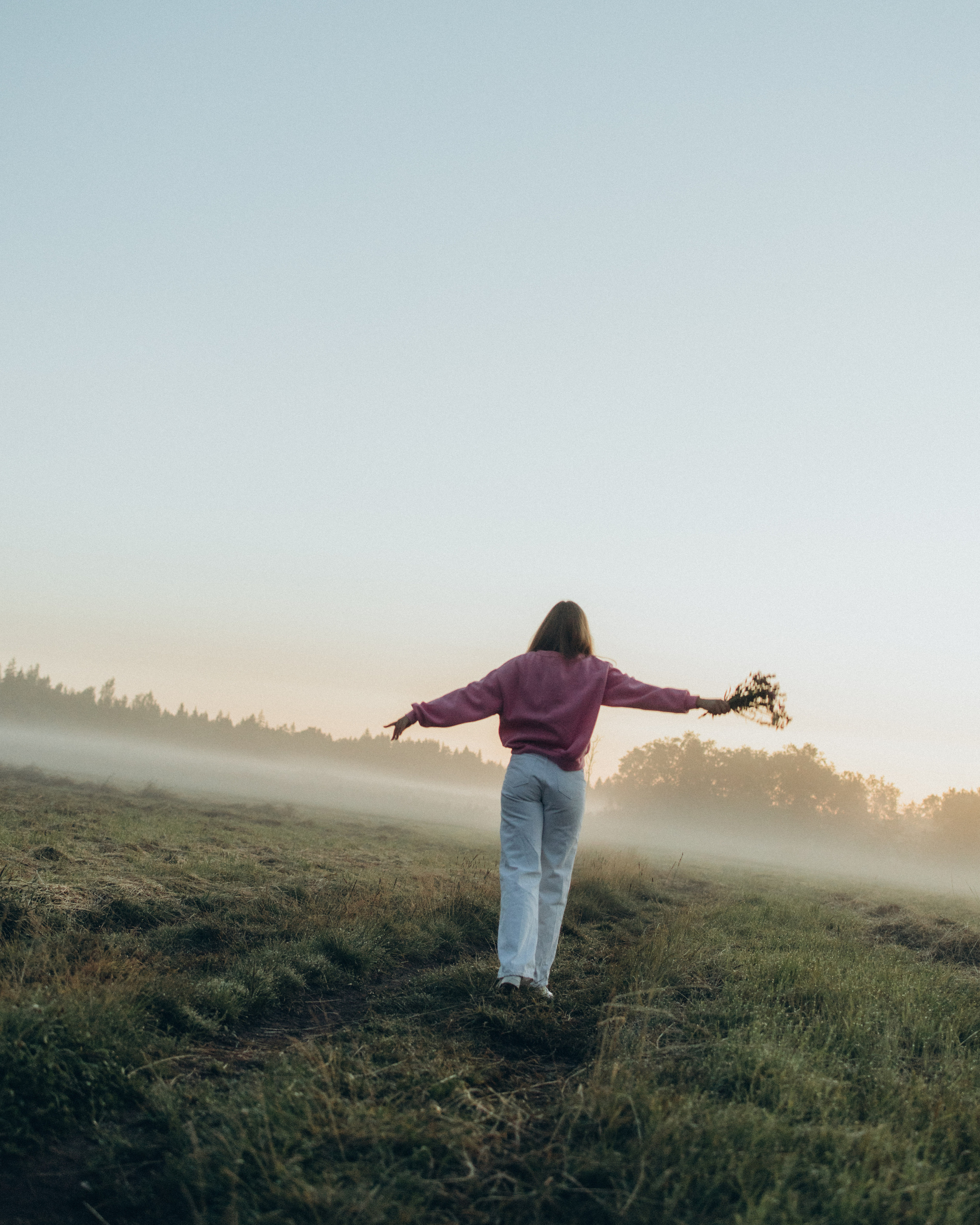 Съемка на рассвете в поле. Фотограф Углич и Ярославль Ольга Тятюшкина