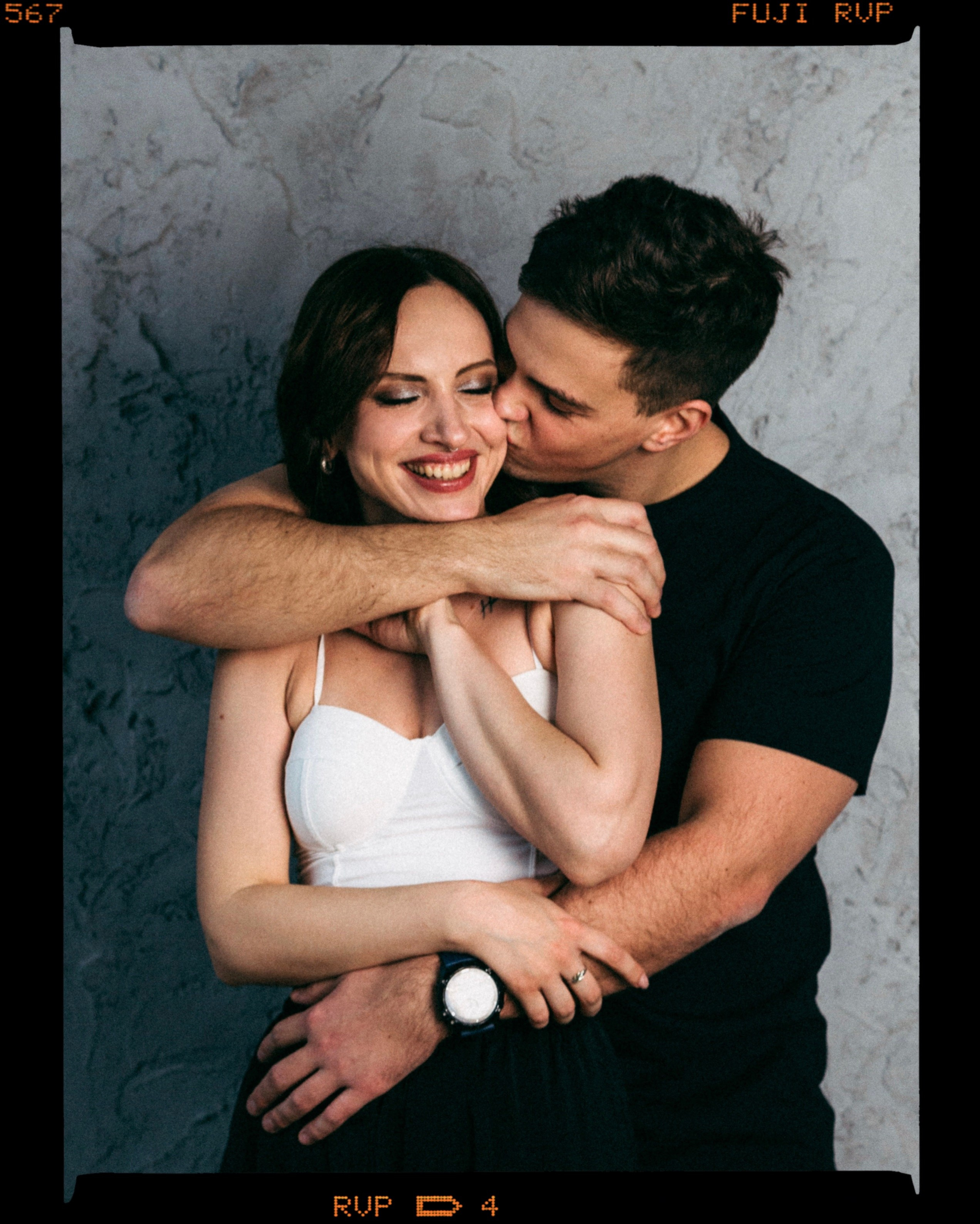 Lovestory в студии. Женский и лавстори фотограф в Москве Елена Аксютко