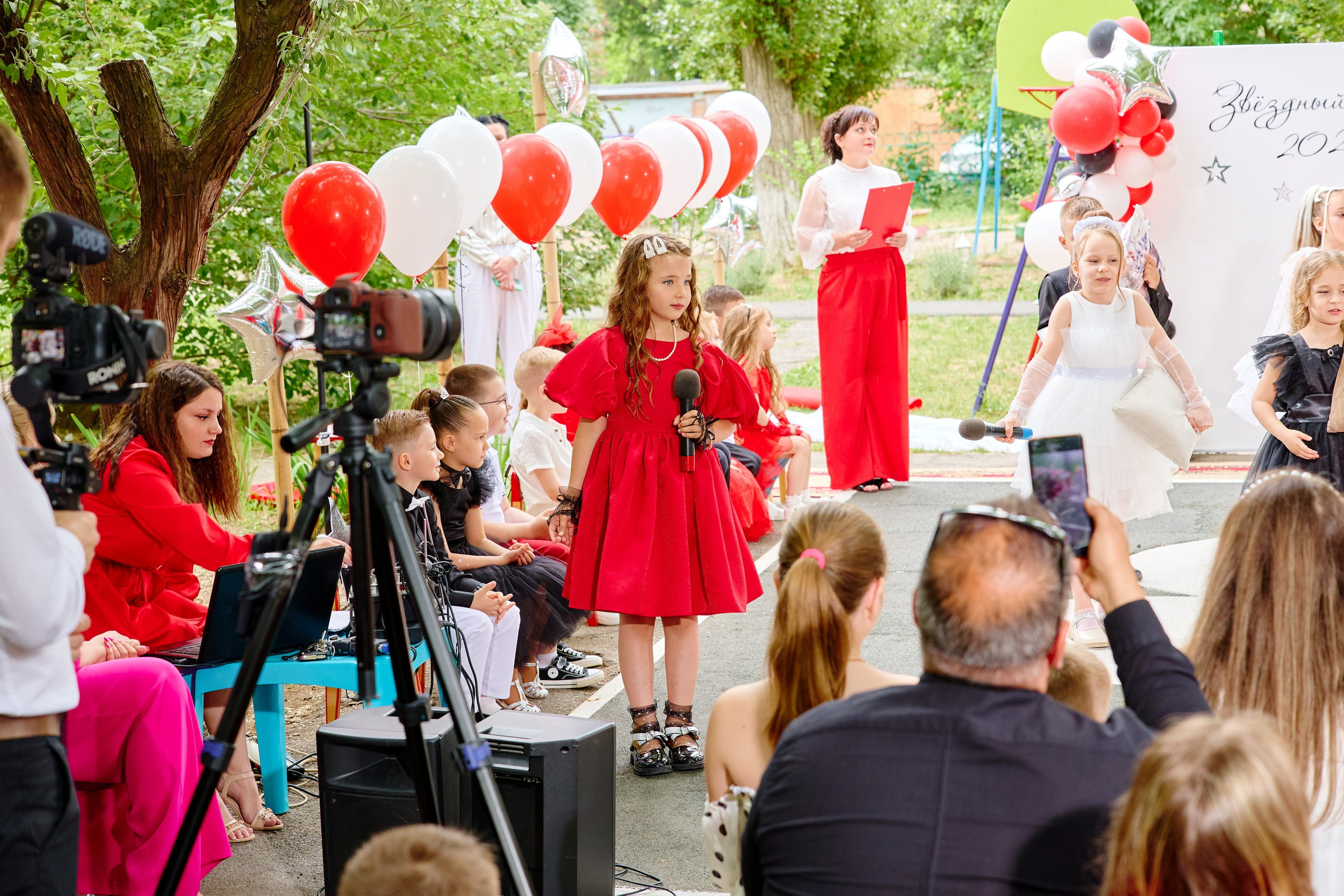 Выпускной 45 сад. Фотограф Выпускные альбомы Таганрог Сергей Коробченко