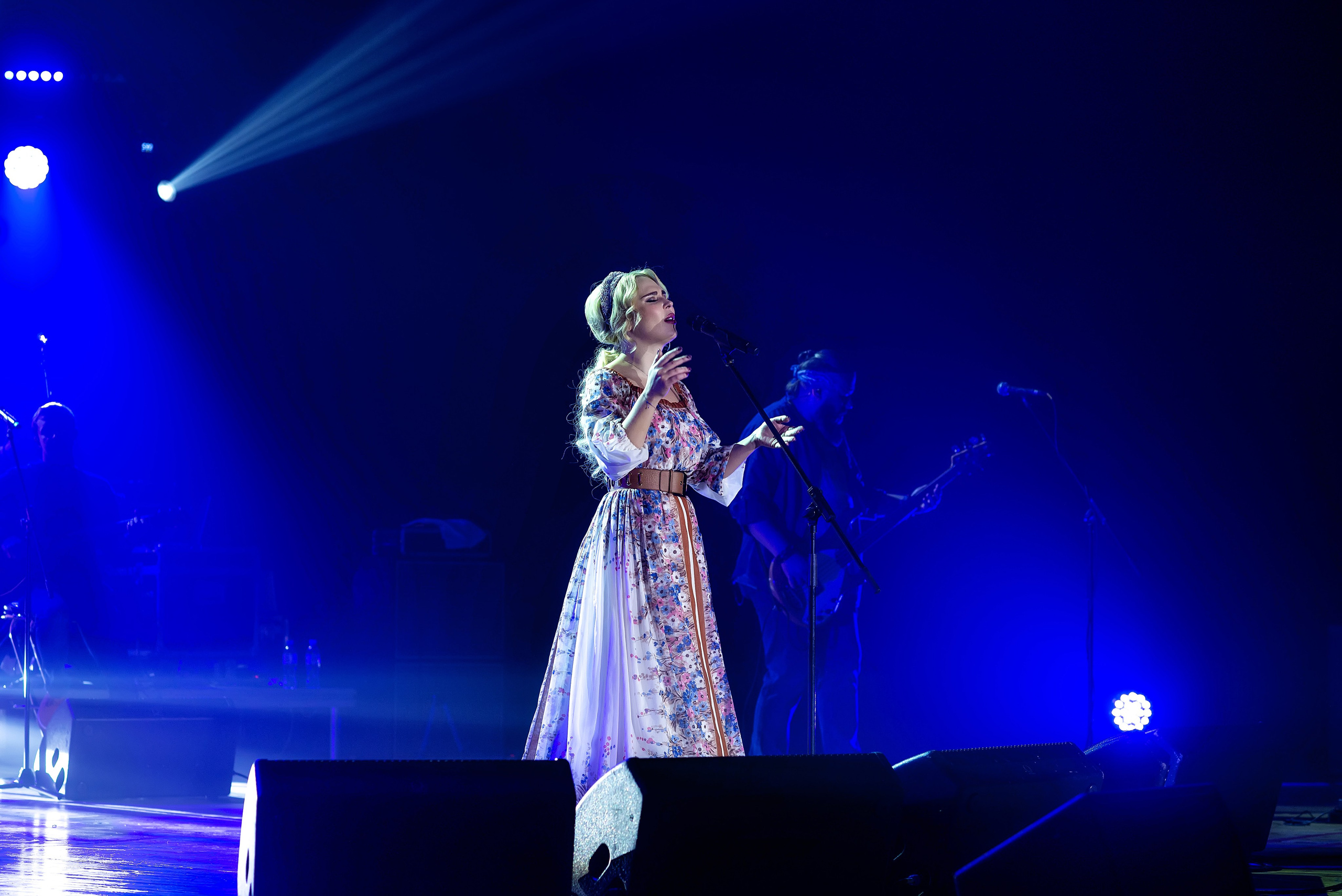 Концерт Пелагеи. Школьный, фэшн фотограф в Тюмени и в России Ирина Королева