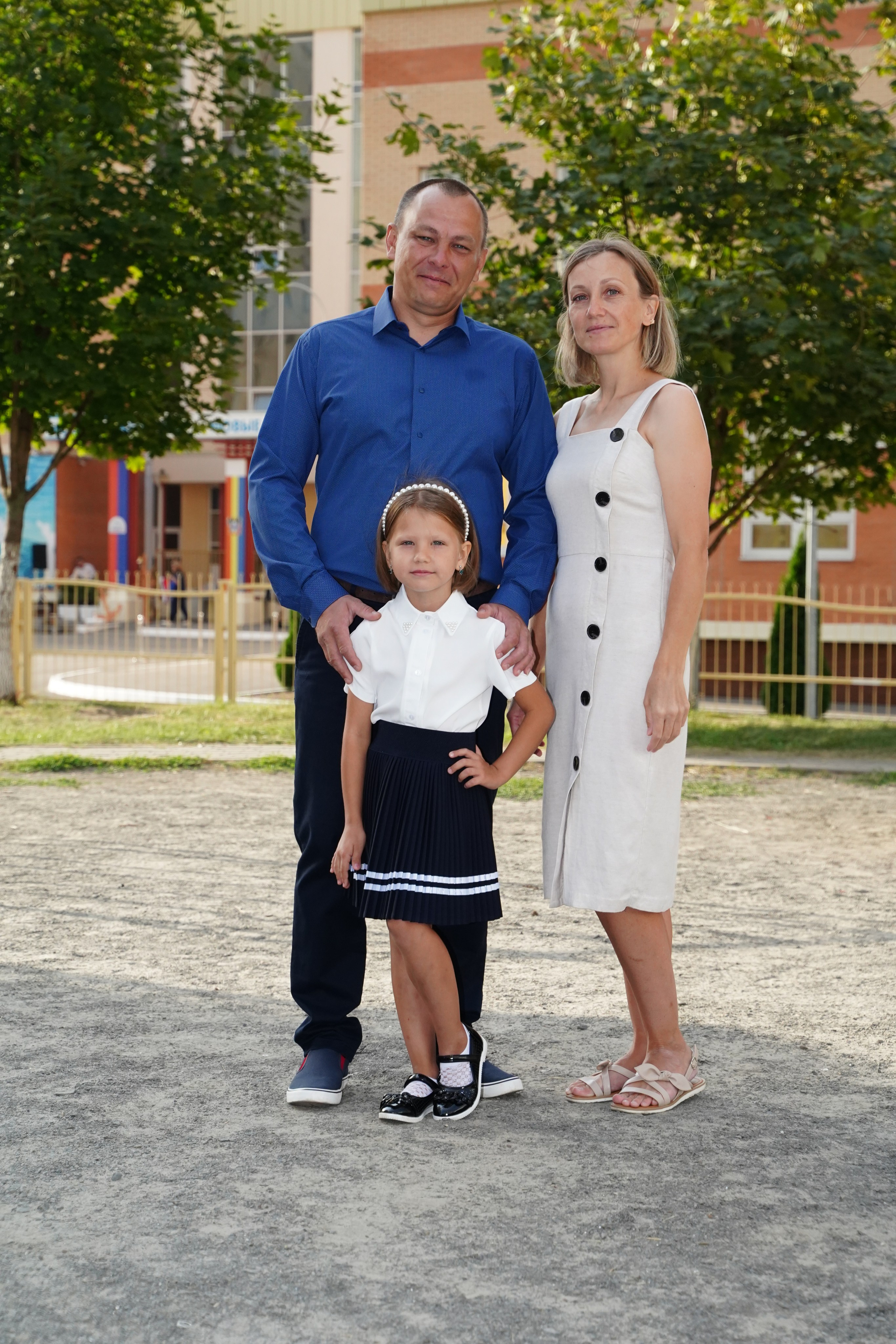 1 сентября / фото с родителями //. MEMENTO.Выпускные альбомы, школьные, юбилейные и другие книги. Ростов-на-Дону