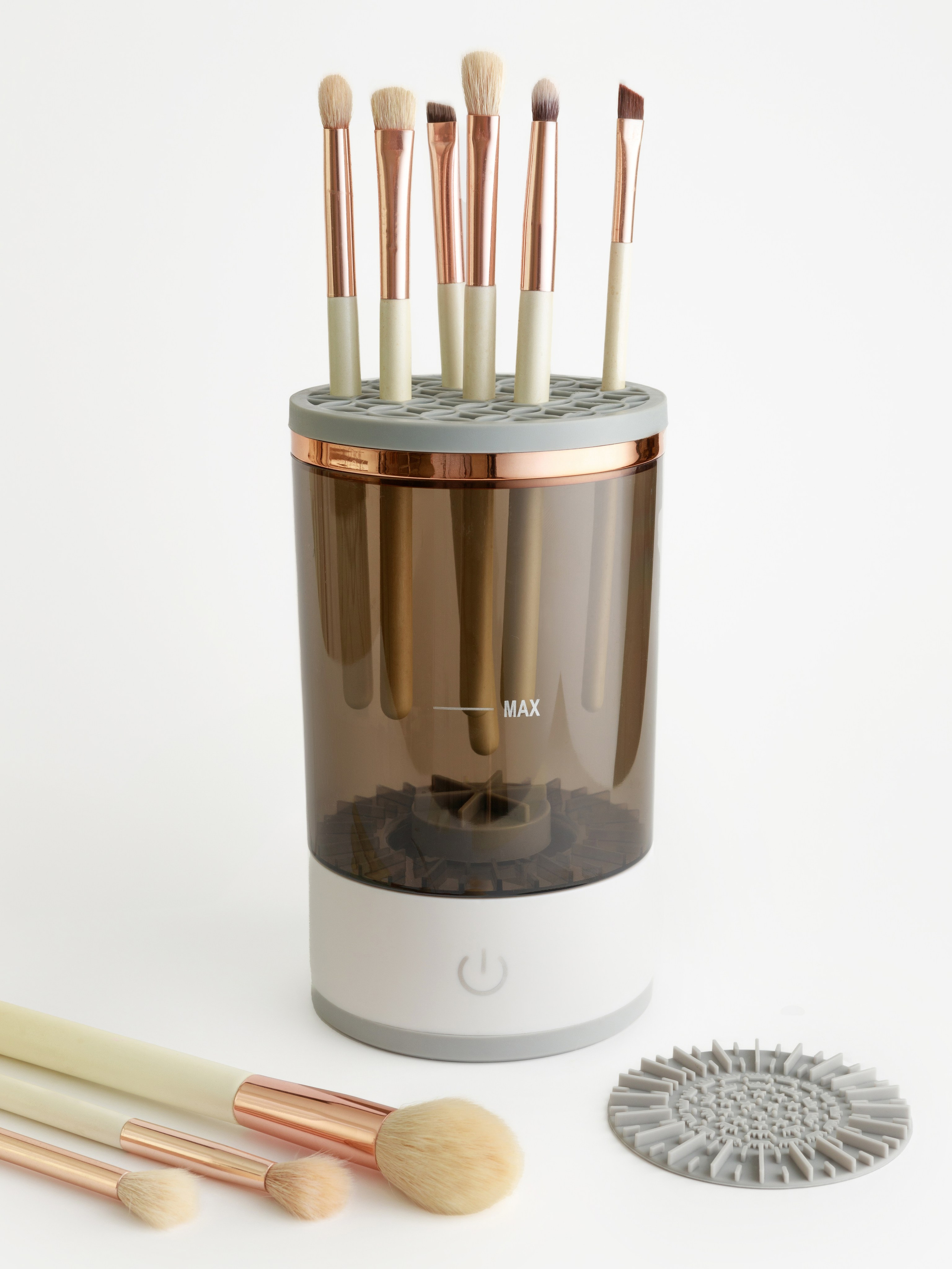 Съемка очистителя для кистей для Wildberries. СЕМЕЙНЫЙ И ПРЕДМЕТНЫЙ ФОТОГРАФ — ЛЕНА ГОНЧАР | КРАСНОДАР | МАЙКОП