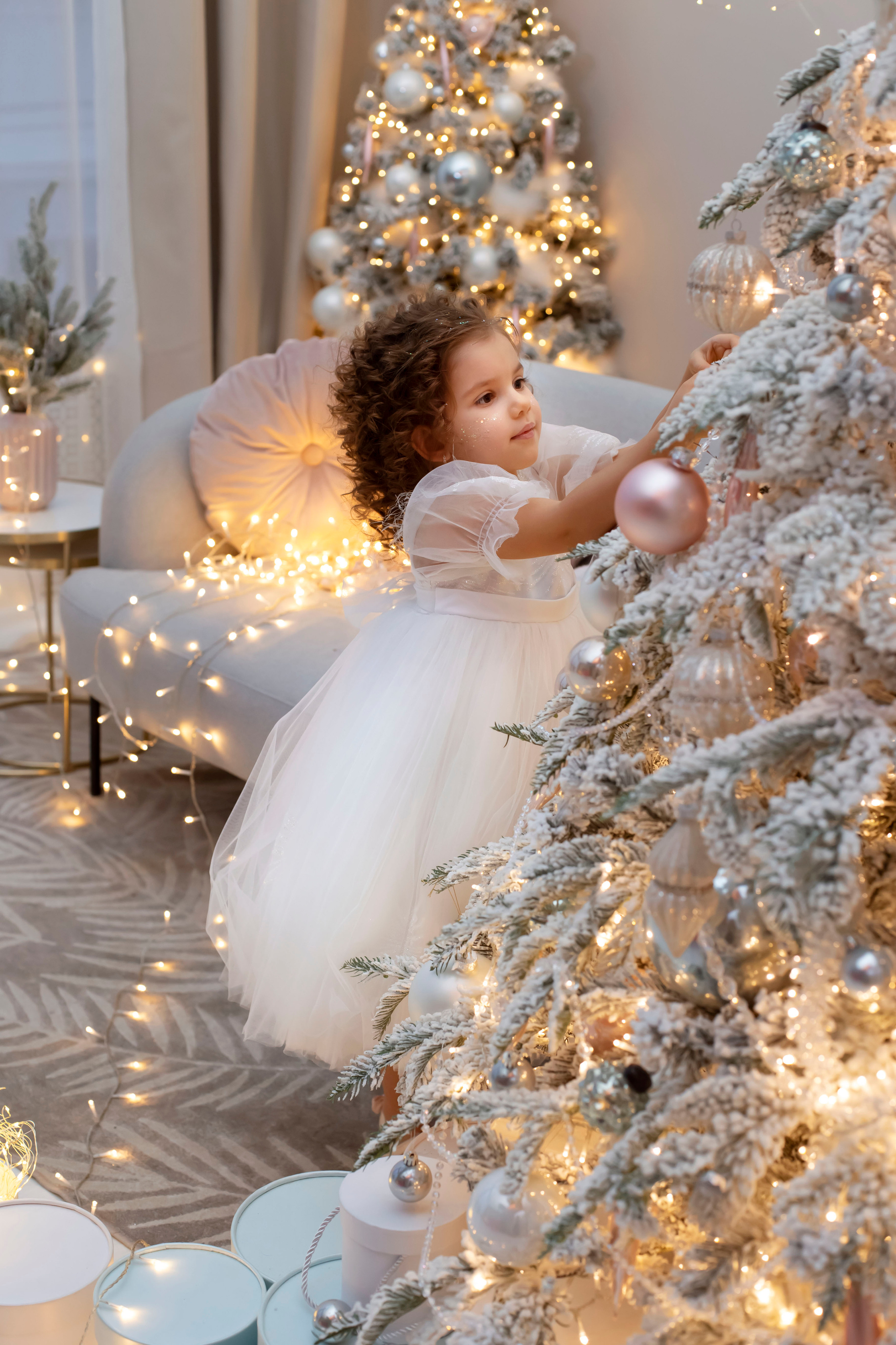 Семейная фотосессия в студии. Семейный и детский фотограф в Волгограде Серкибаева Ирина