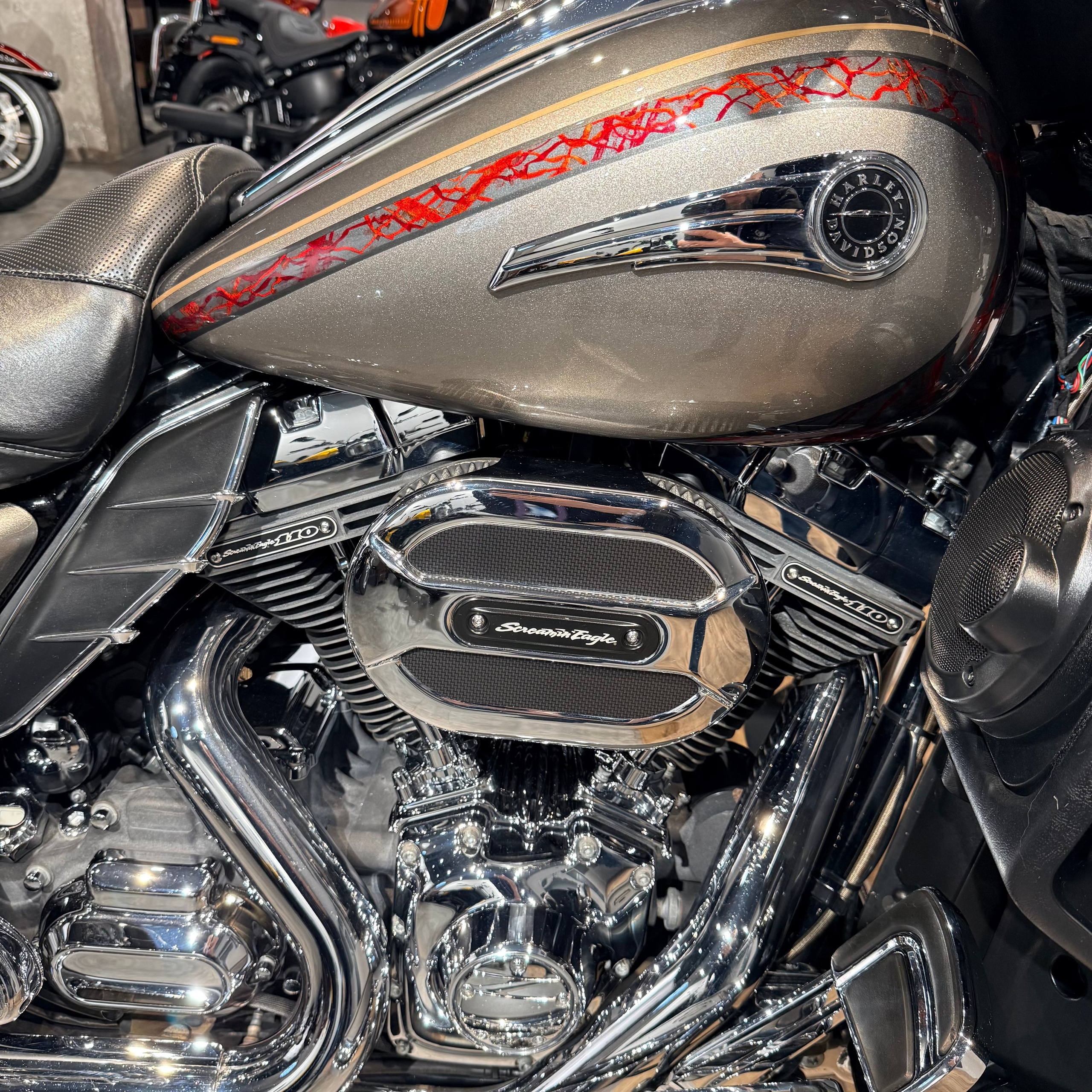 2015 CVO Еlесtra Glide Limited Сhаrсоаl Silver. Hello Davidson, Москва. Только хорошие мотоциклы…
