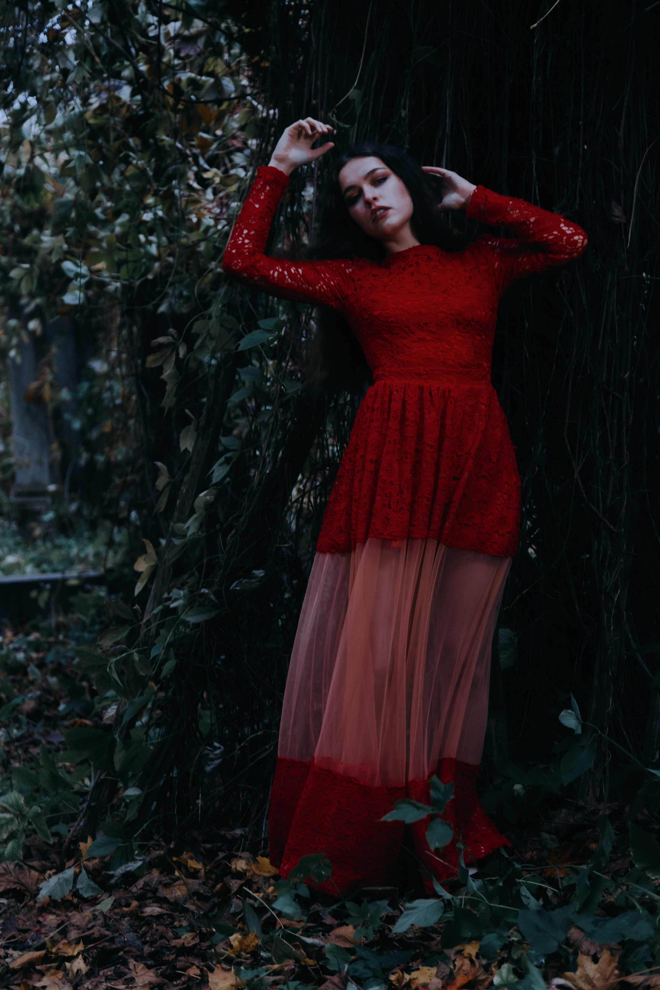 В заброшенной усадьбе. Креатор Ольга Яш