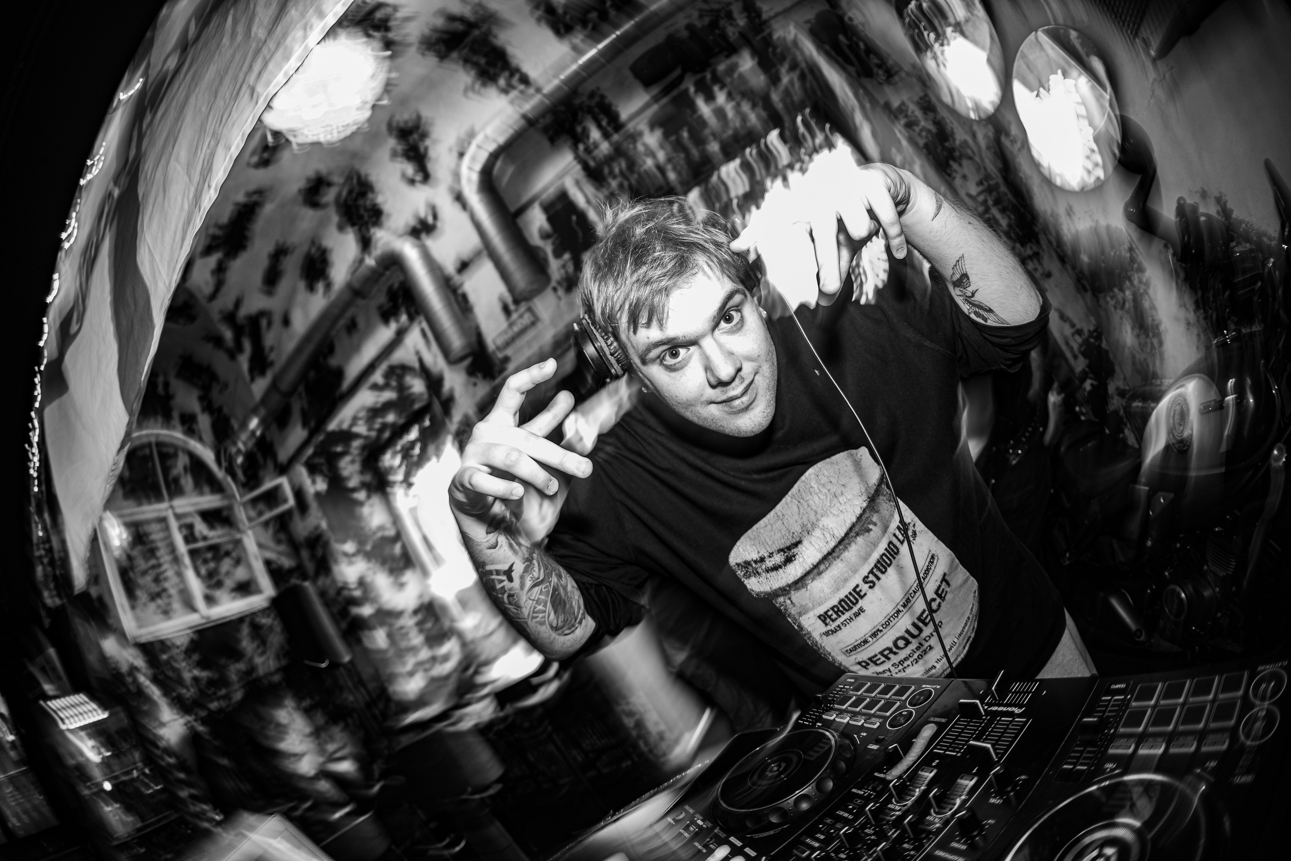 Панк-вечеринка в Баре разбитых сердец. Концертный и репортажный фотограф в Санкт-Петербурге Слава Пахомов