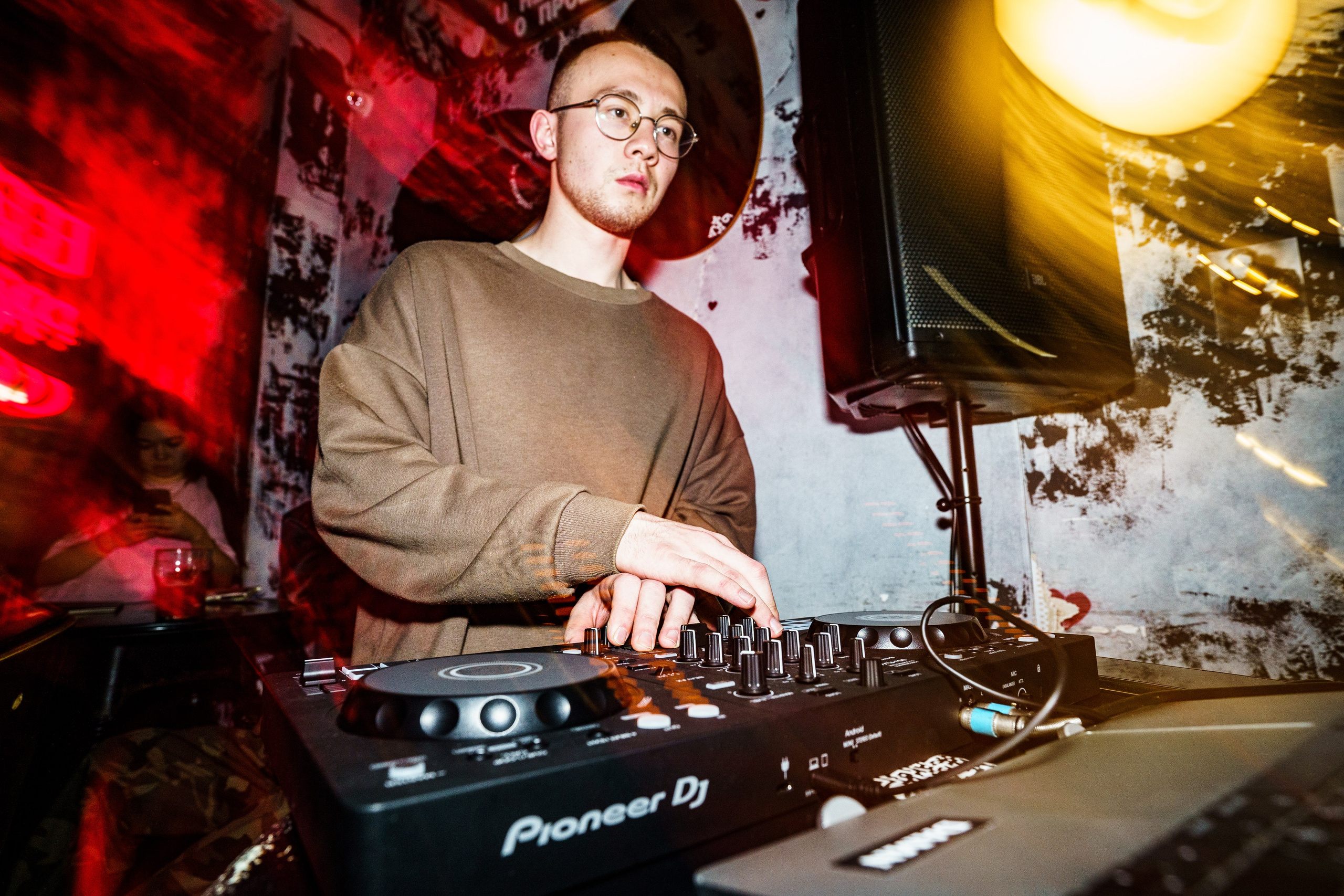 Из Сибири с любовью. Бар разбитых сердец. Концертный и репортажный фотограф в Санкт-Петербурге Слава Пахомов