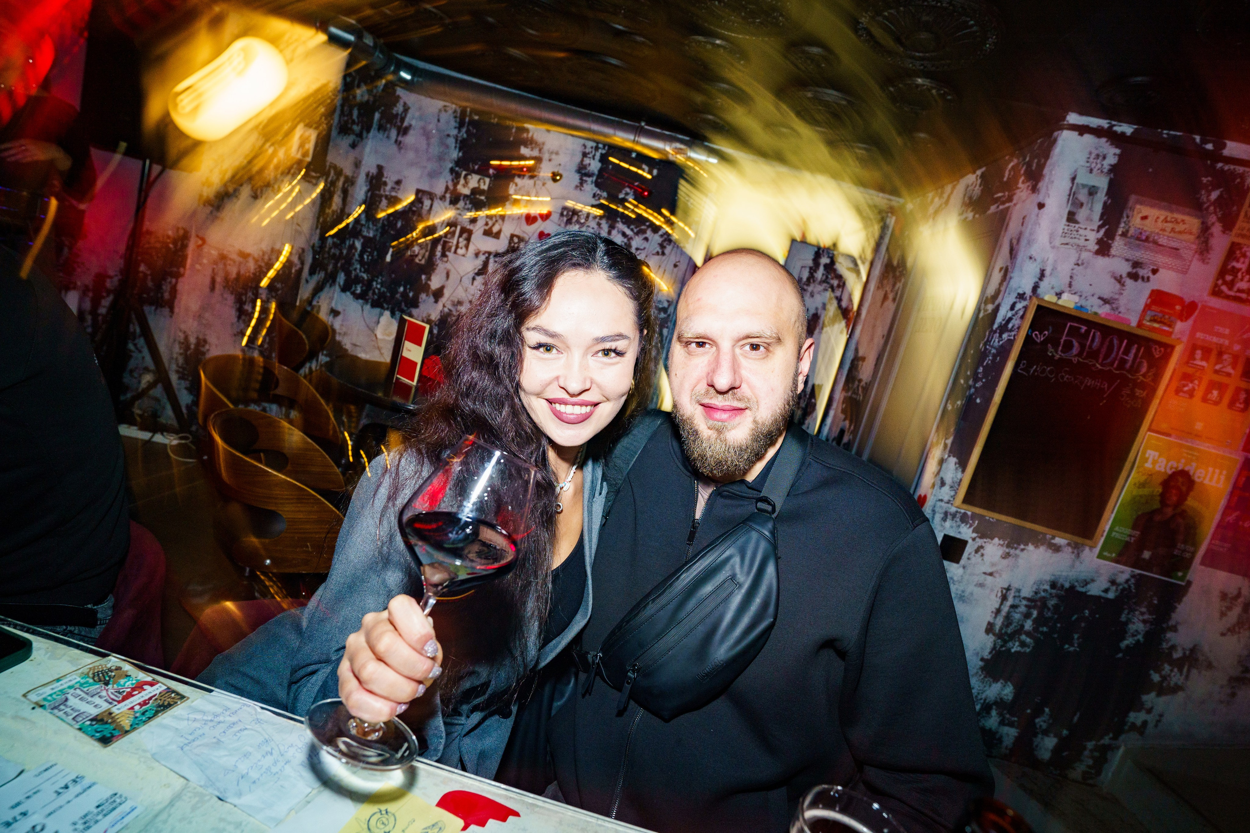 Из Сибири с любовью. Бар разбитых сердец. Концертный и репортажный фотограф в Санкт-Петербурге Слава Пахомов