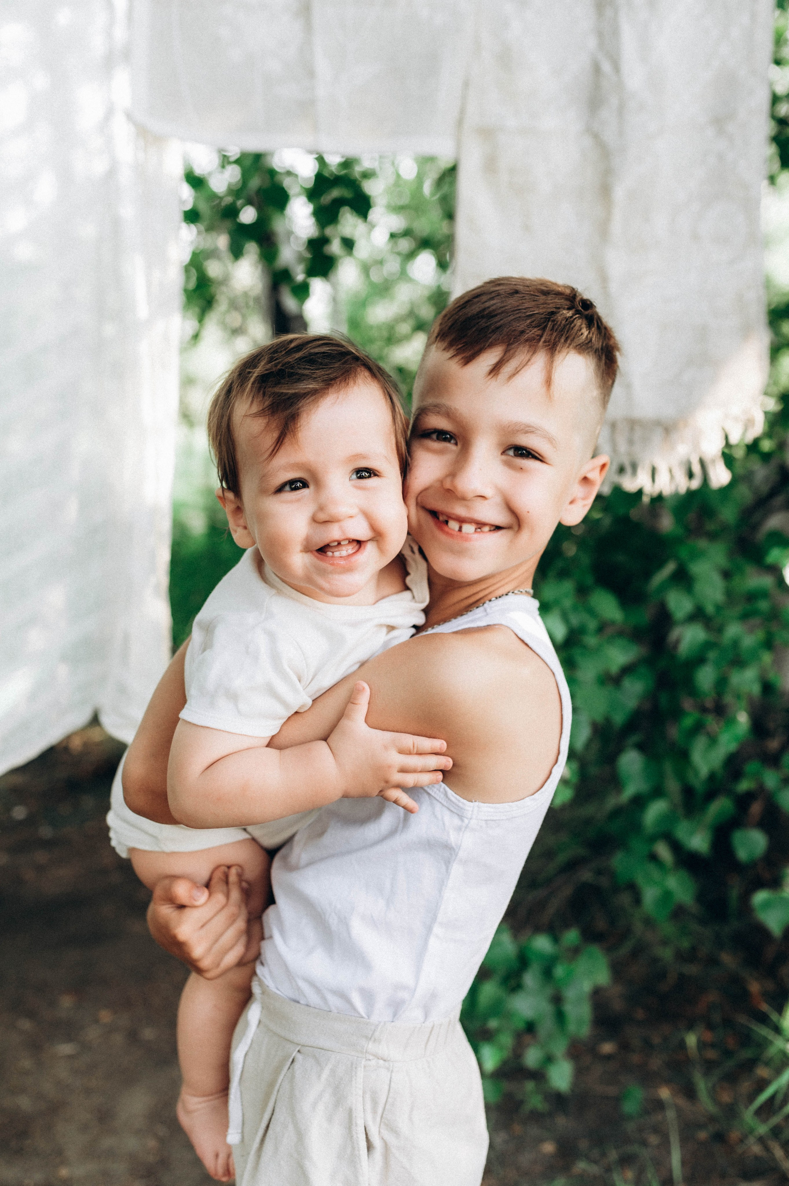 Карим, Надя, Матвей и Мирон. Свадебный и семейный фотограф в Чите Юлия Оранская