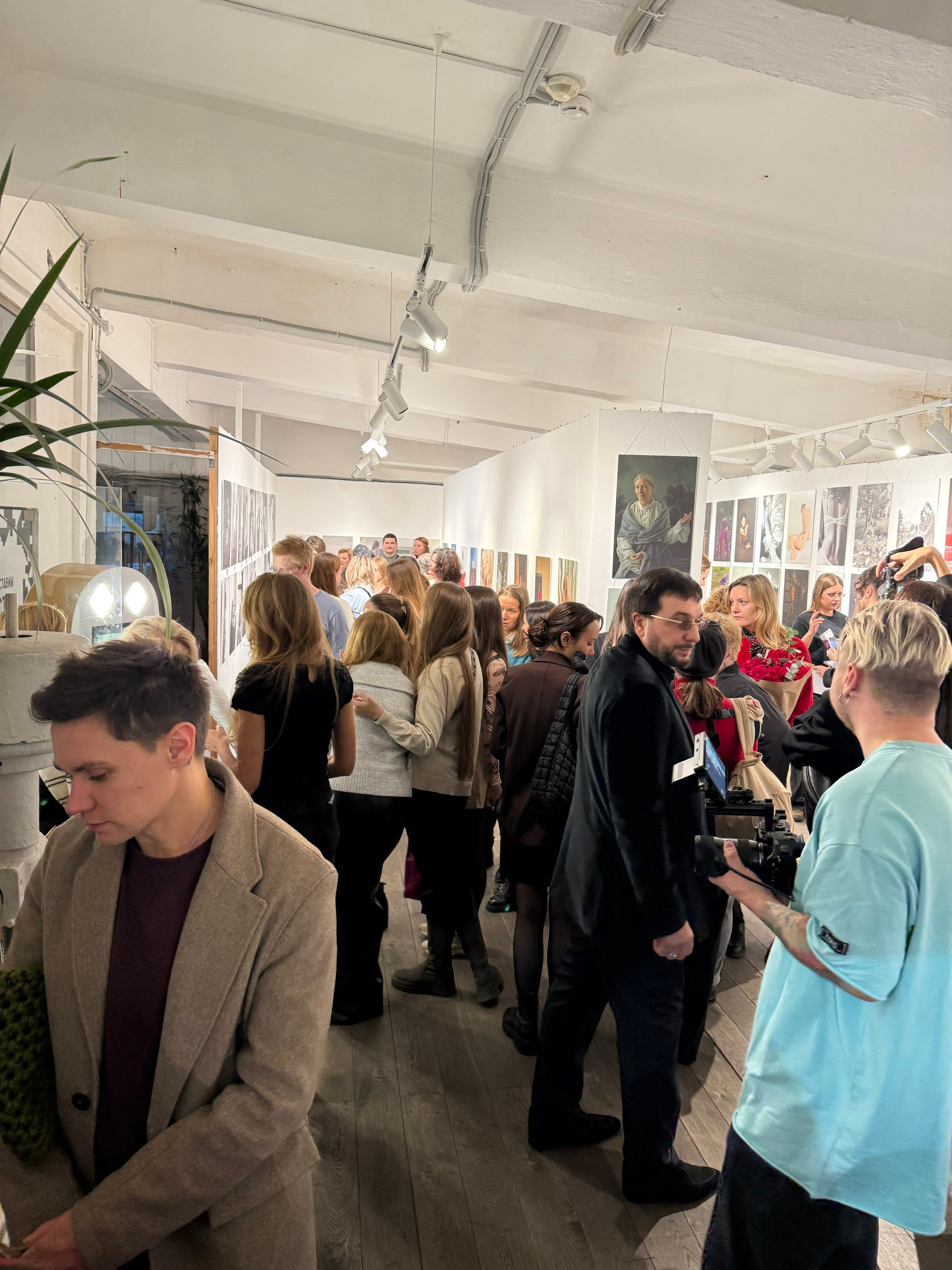 «МИР ЖЕНЩИН» СПБ. ARTEXPOPHOTO