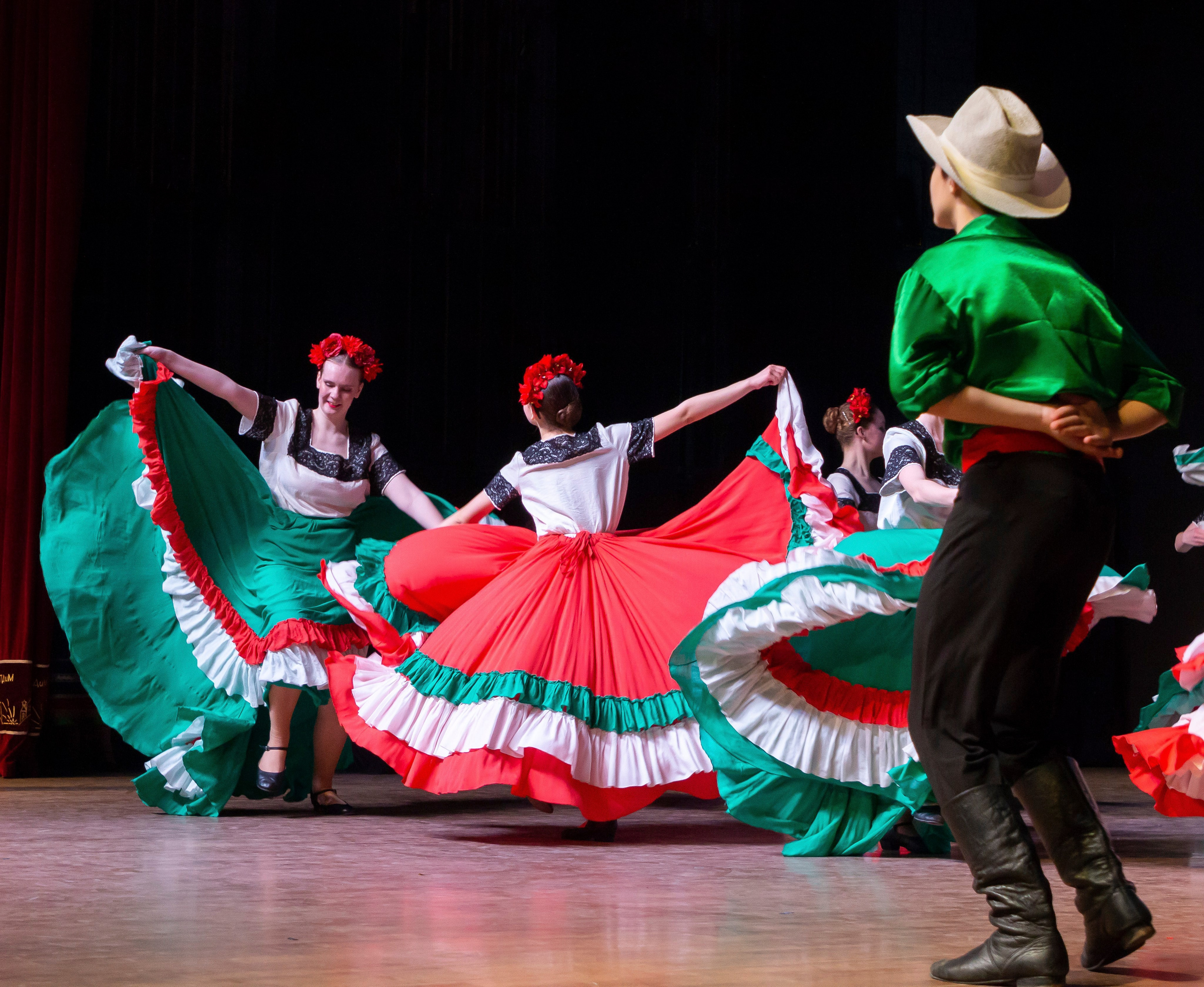 Юбилейный концерт танцевальной студии. Репортажный фотограф в Москве