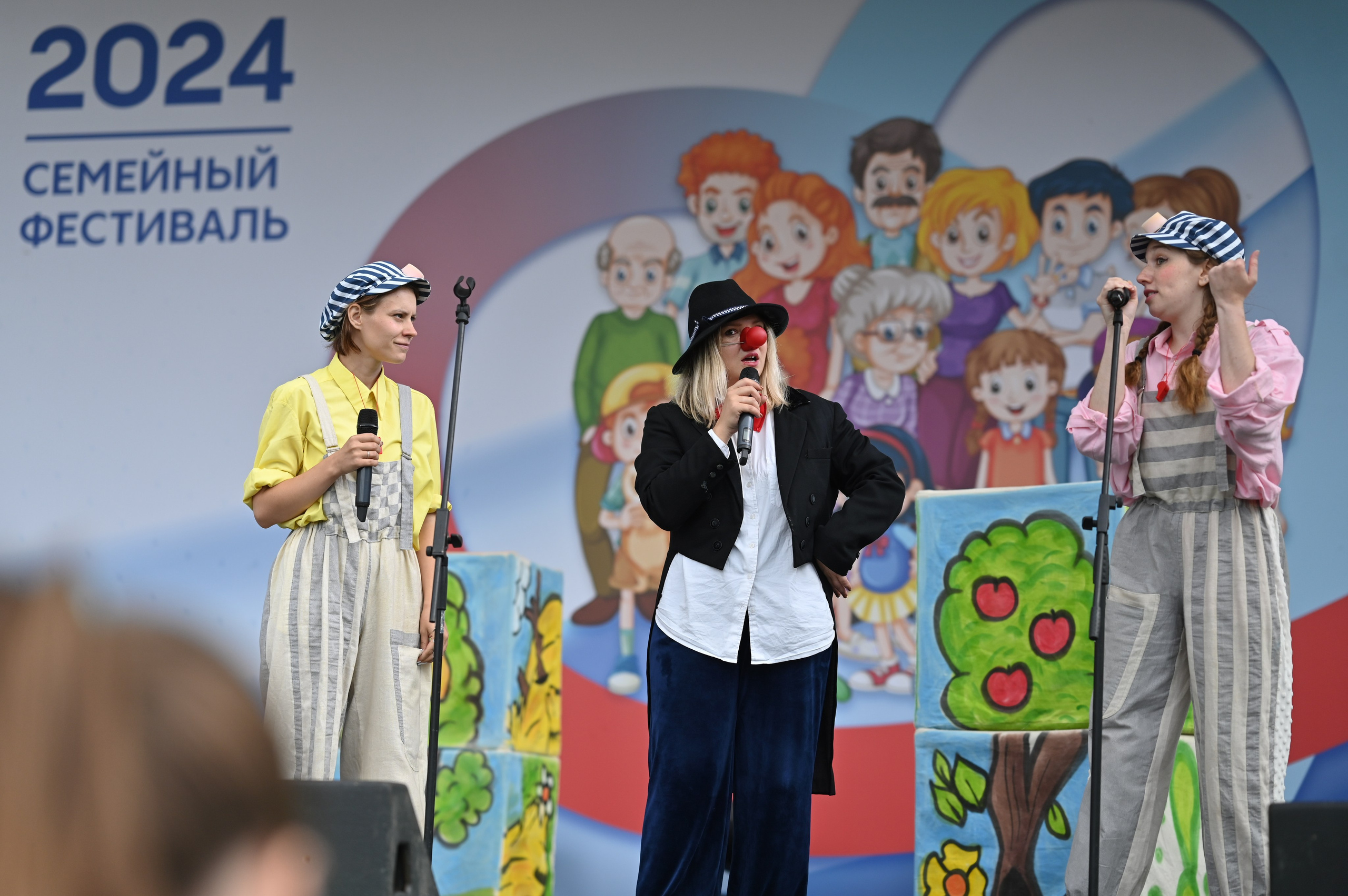 Семейный фестиваль 97 лет ЛО. ZDARONOKIA Репортажный фотограф
