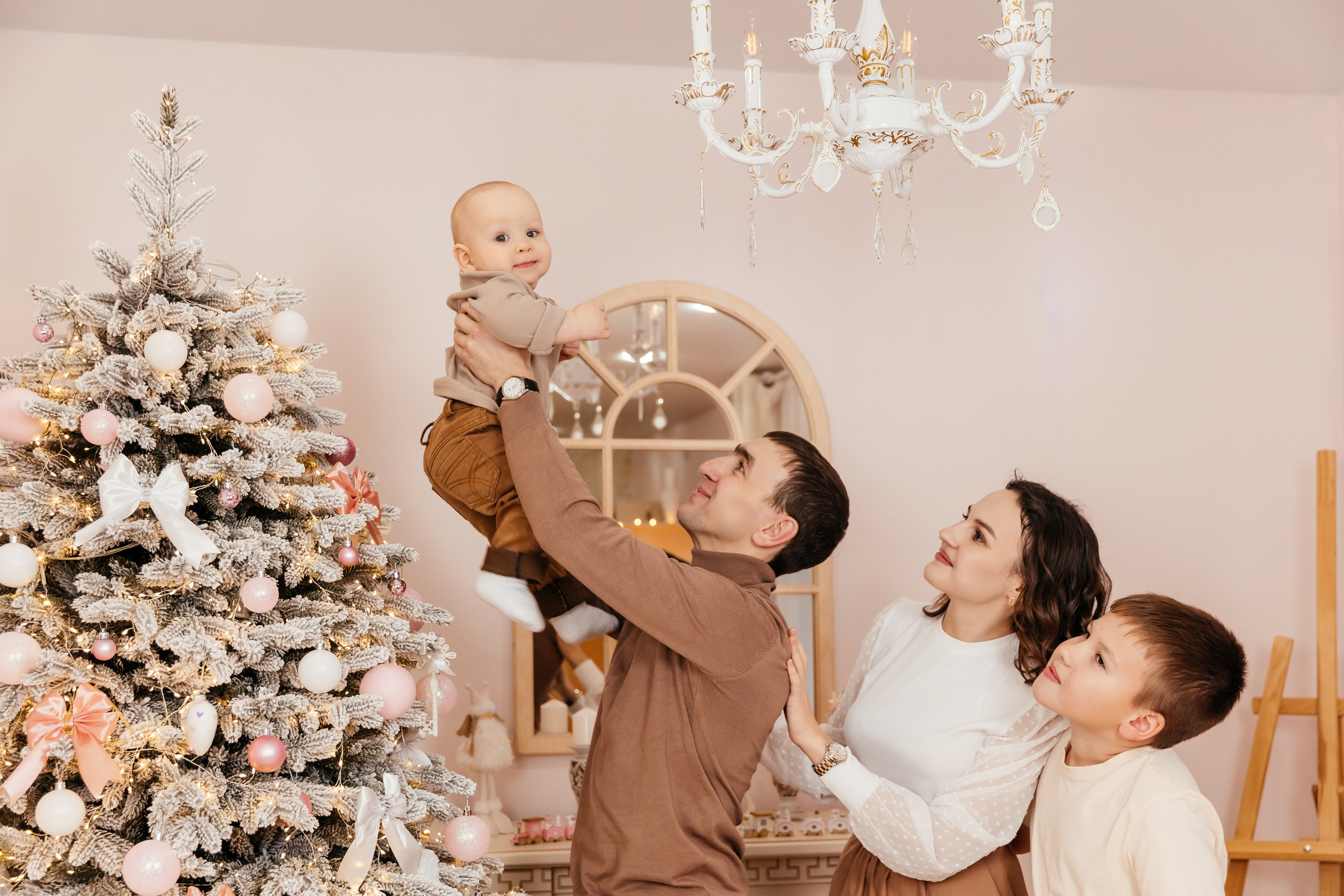 Семья Ивановых. Фотозона в Утане. Семейный фотограф в Чите Татьяна Фирсова