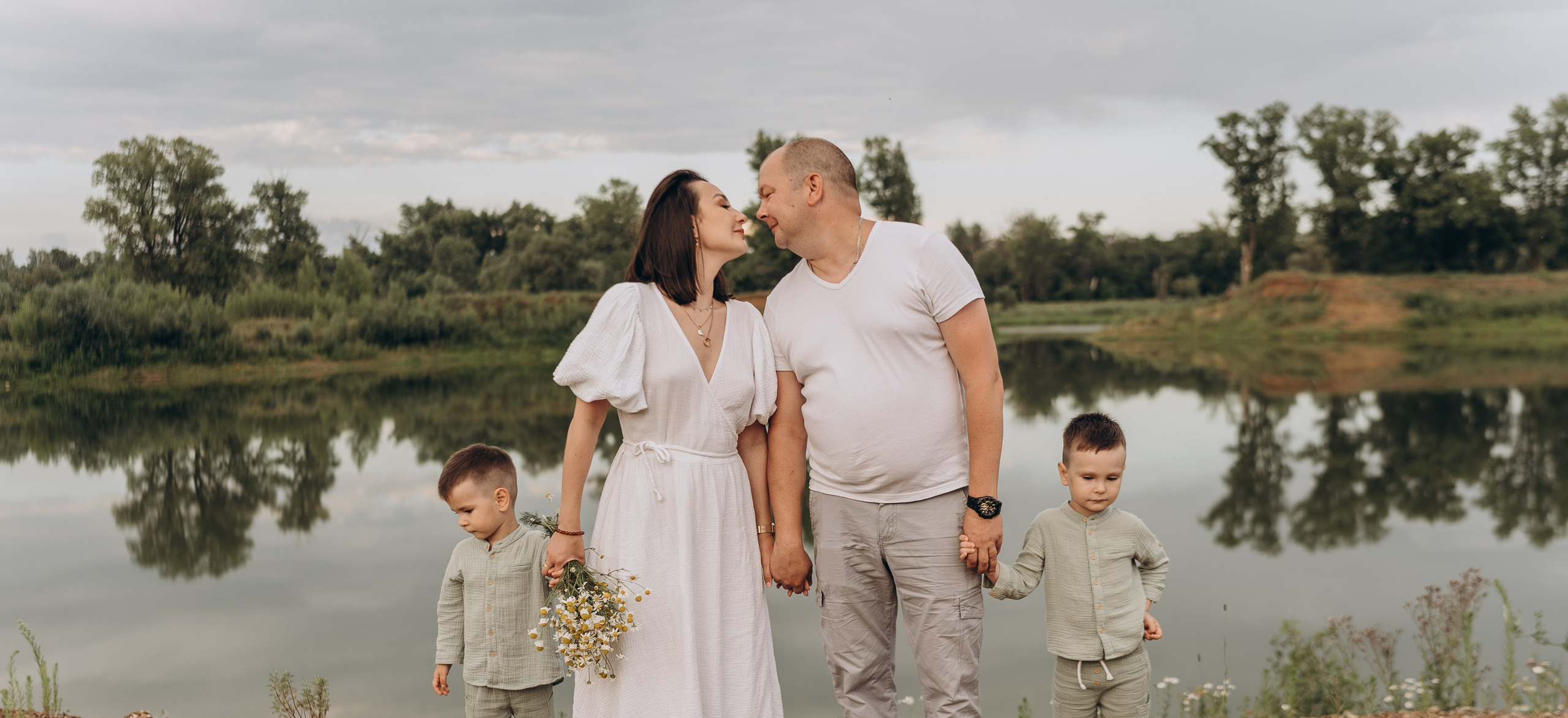 Лето. Ромашки. Семья. Семейный и домашний фотограф в Уфе Ирина Гарасюта