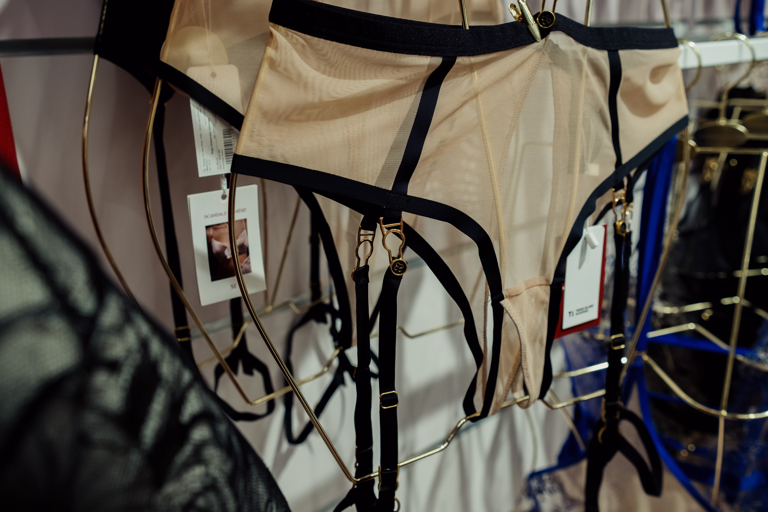 SCANDALE MANIERE. Репортажный и портретный фотограф в Москве Илья Спиридонов