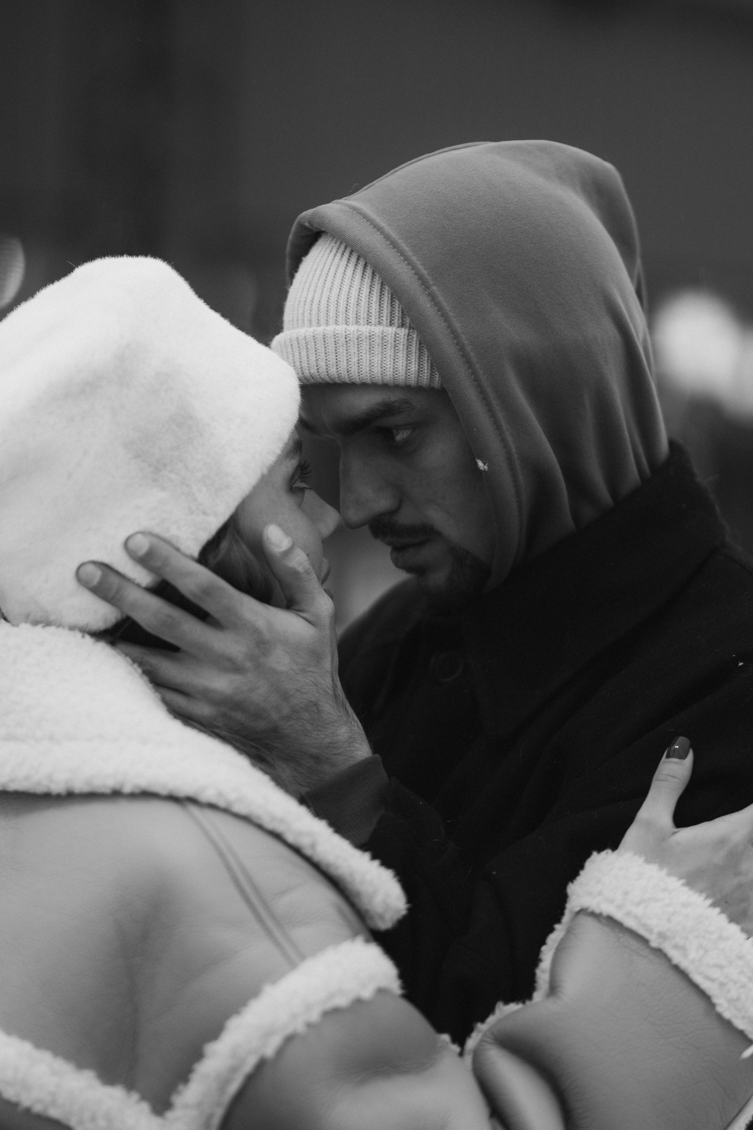 Лавстори Леси и Никиты на катке. Свадебный фотограф Беларусь Ольга Козыренко