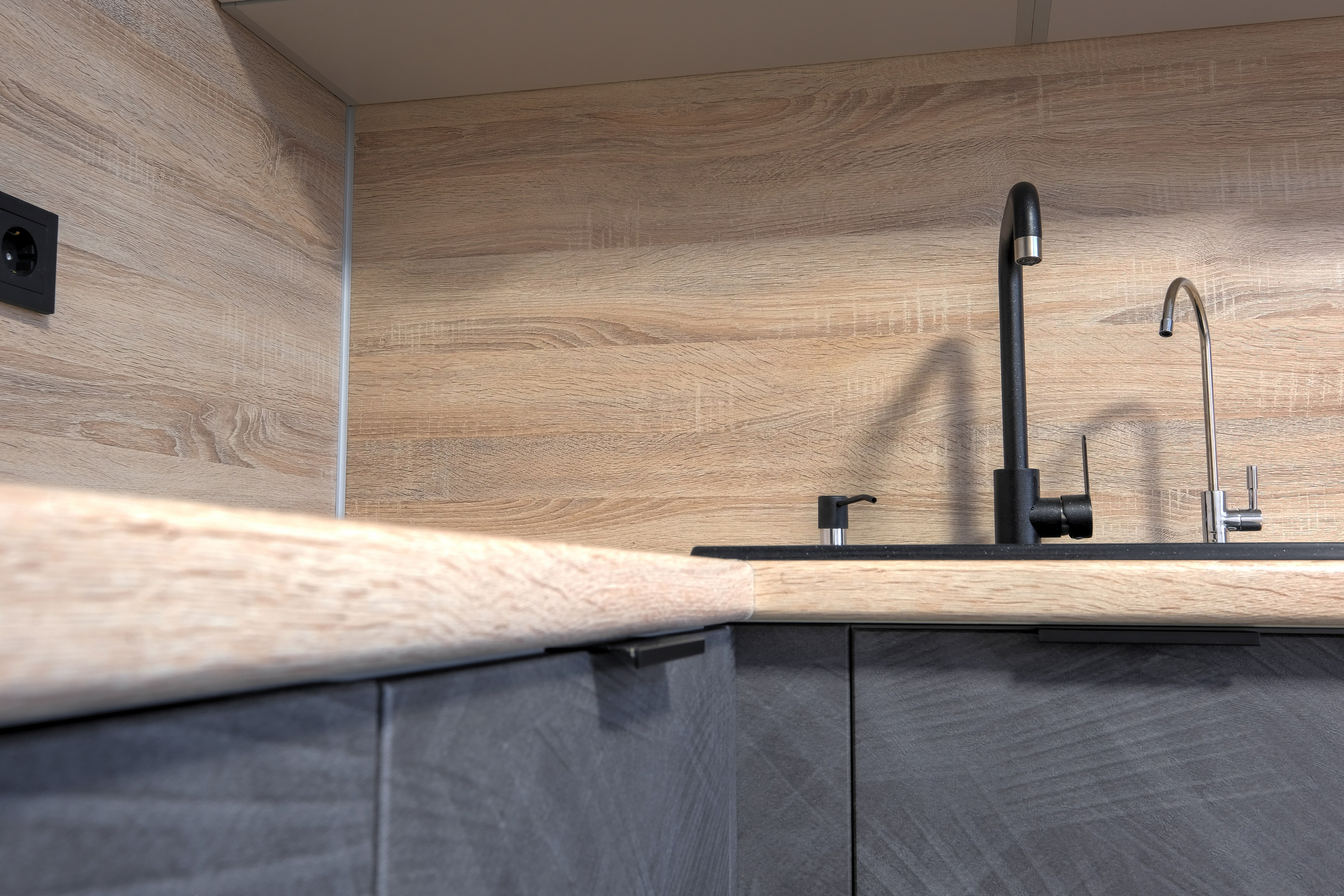 Съемка кухонного гарнитура после установки. Свадебный и репортажной фотограф Денис Ожигин в Краснодаре и Краснодарском крае